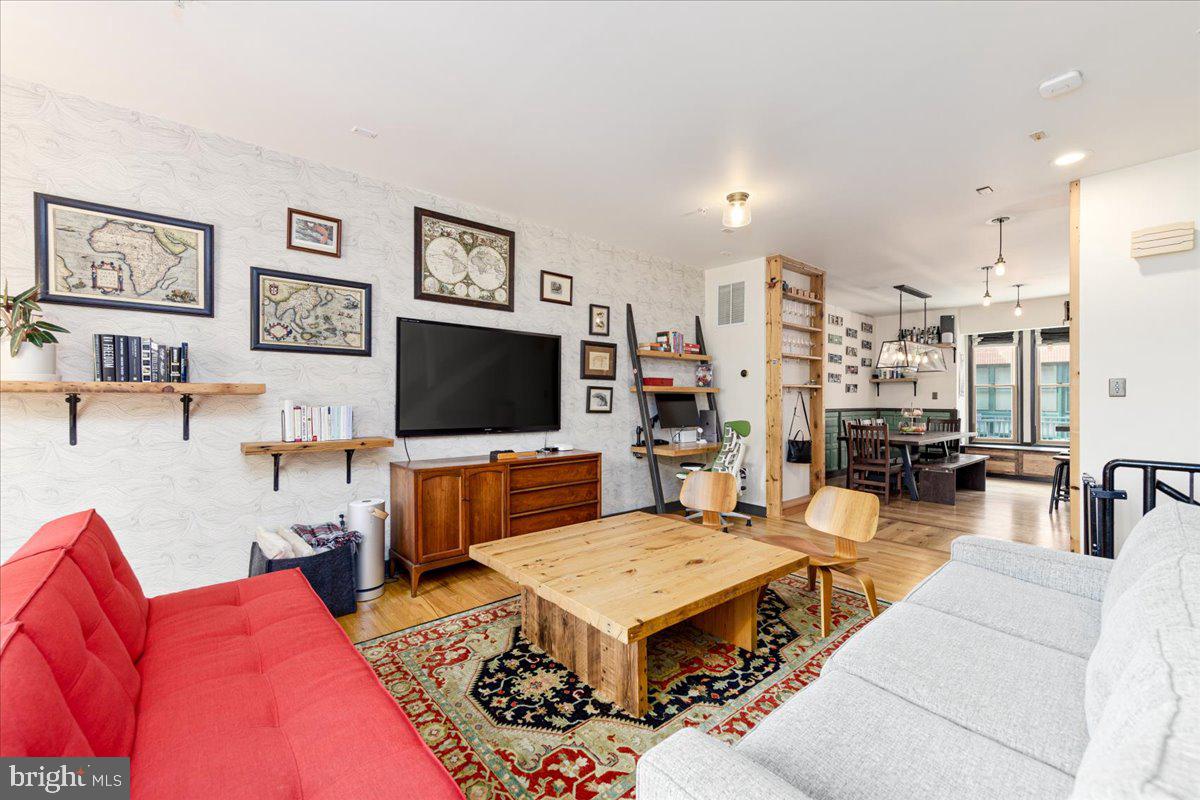 BROMPTONS AT COURTHOUSE - Residential