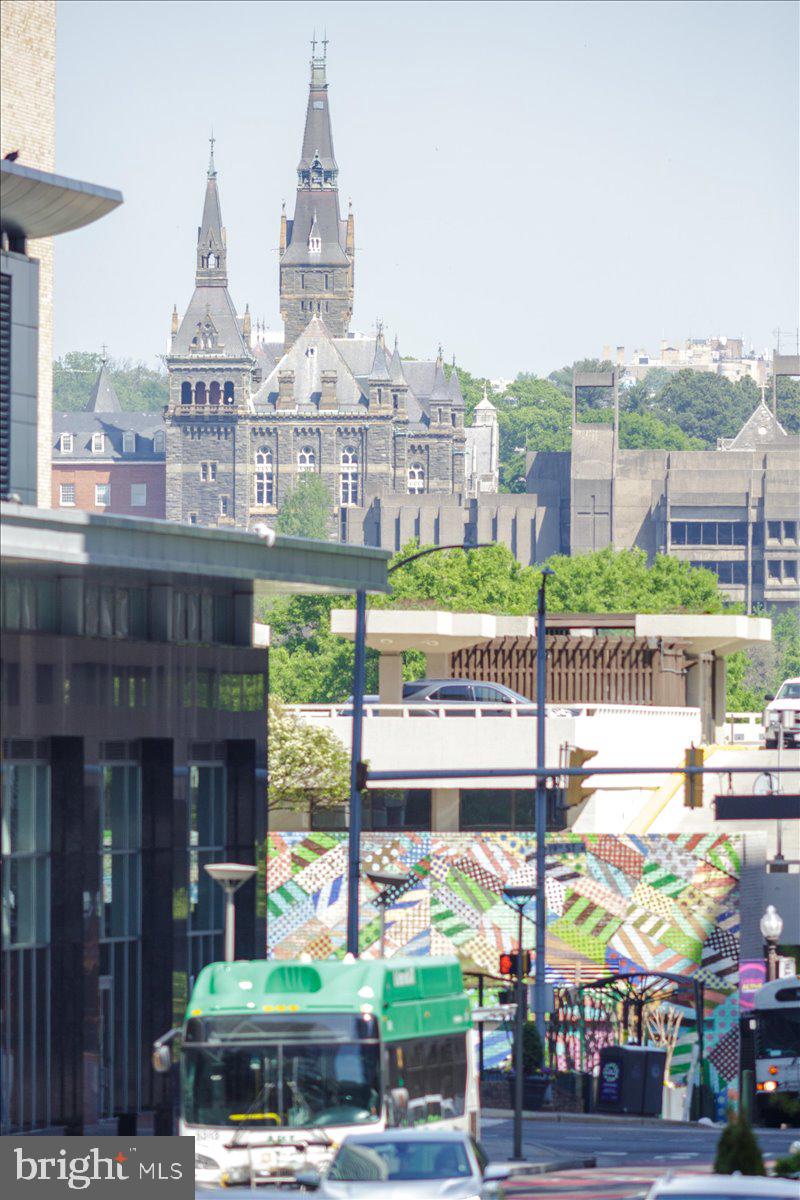 BROMPTONS AT COURTHOUSE - Residential