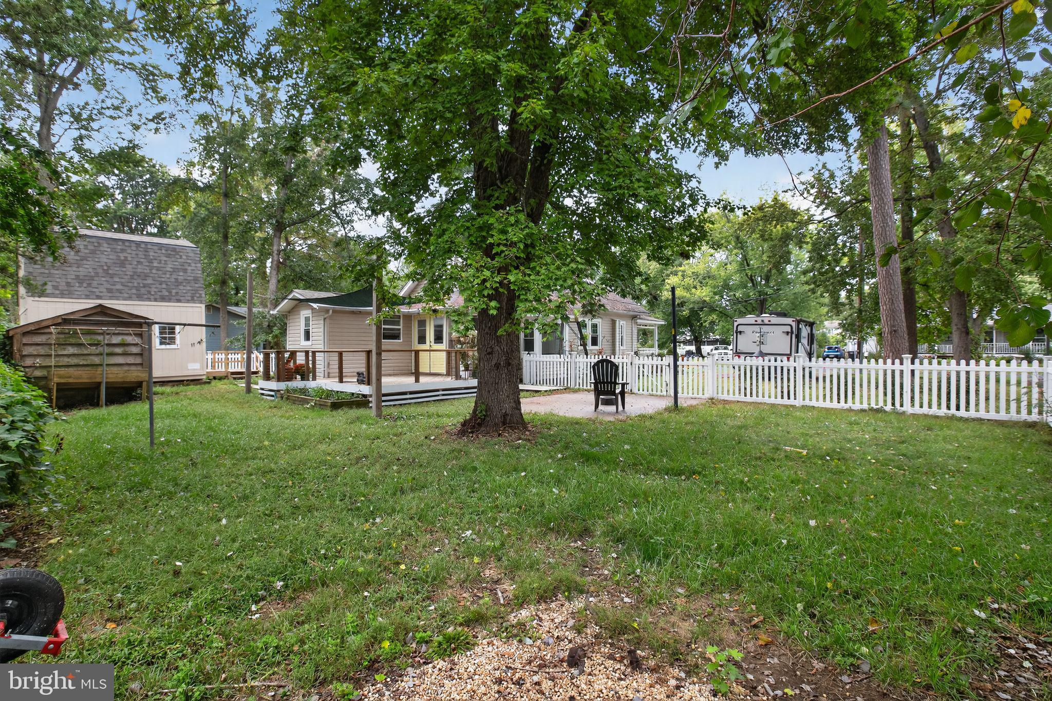 CLASSIC SHORES - Residential