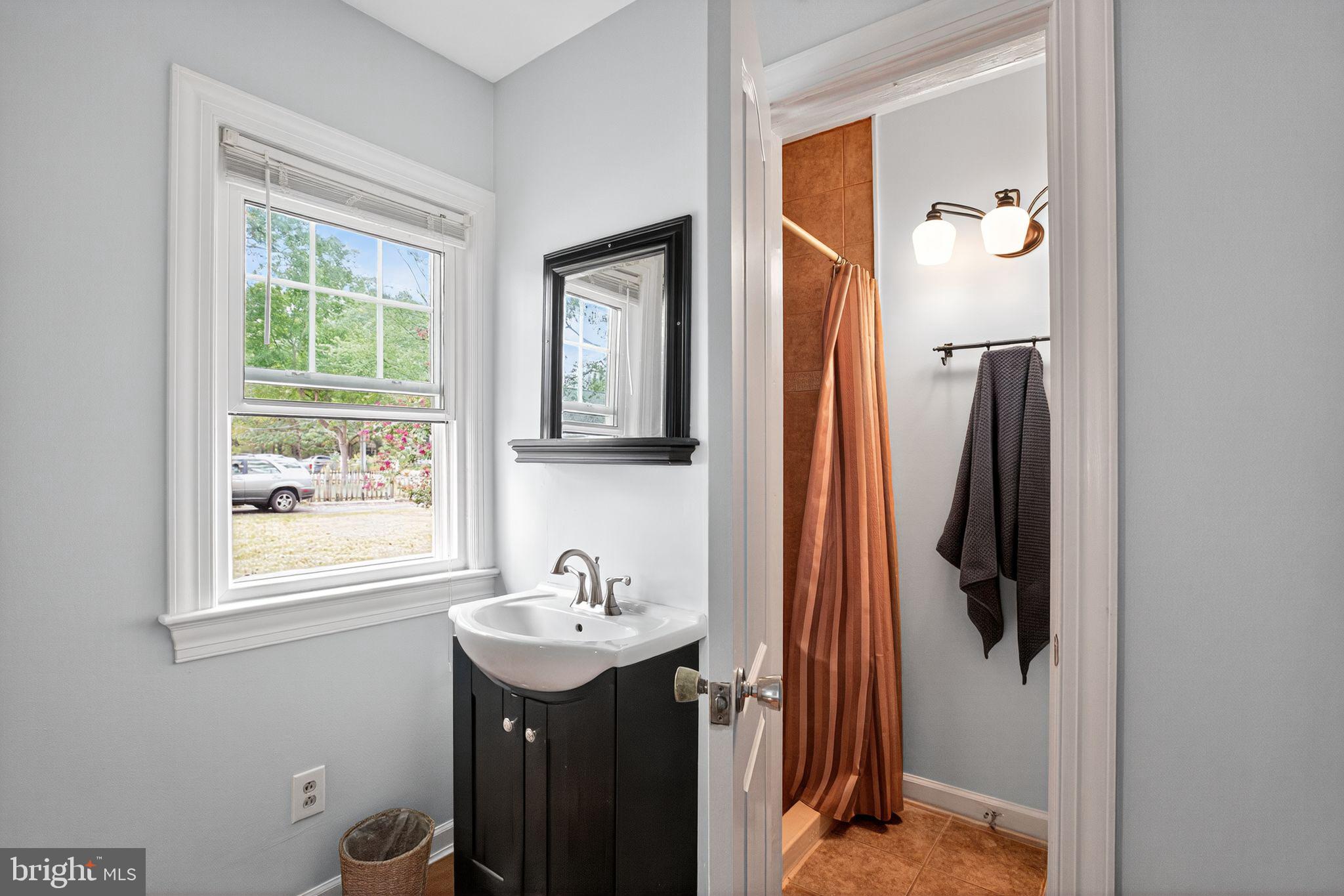 CLASSIC SHORES - Residential