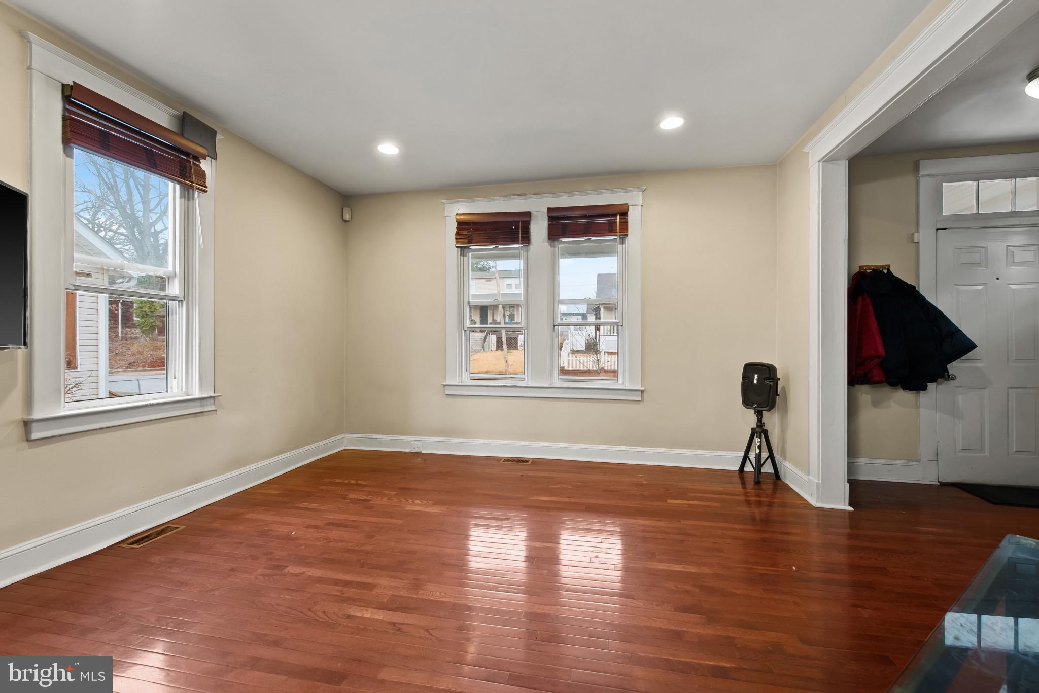 HOWARD PARK - Residential