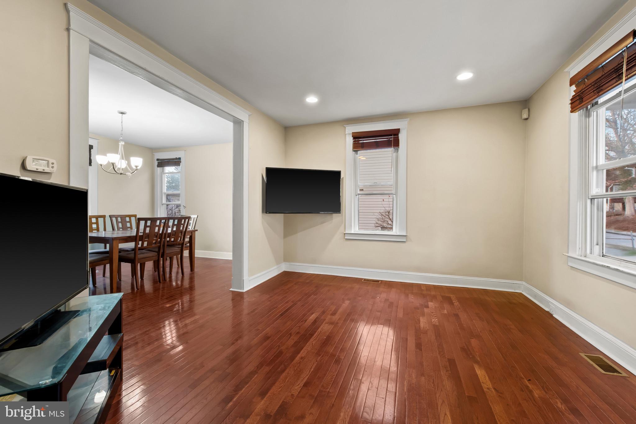 HOWARD PARK - Residential