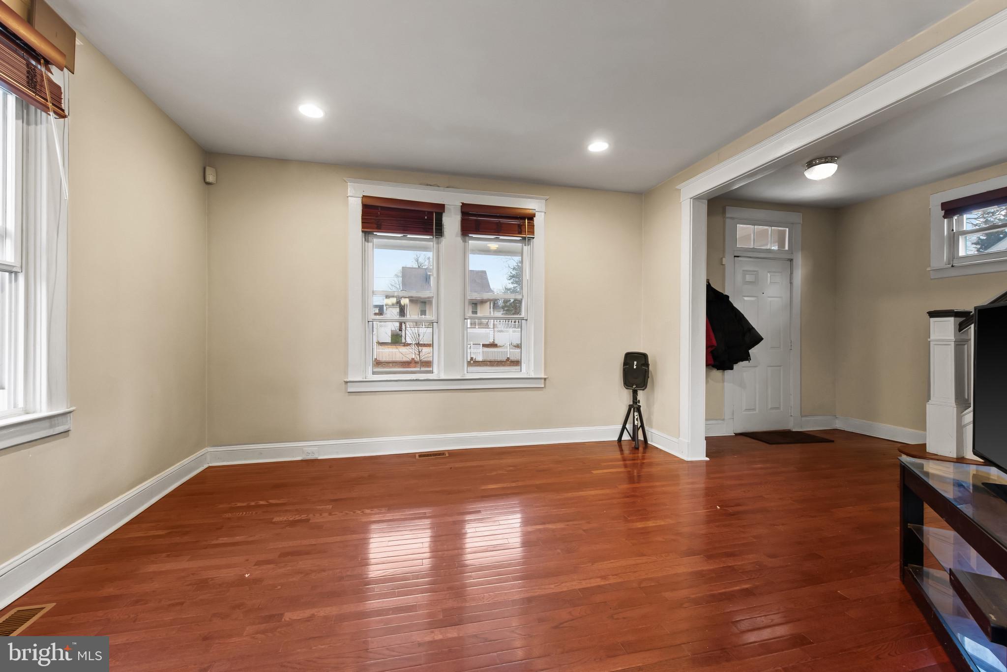 HOWARD PARK - Residential