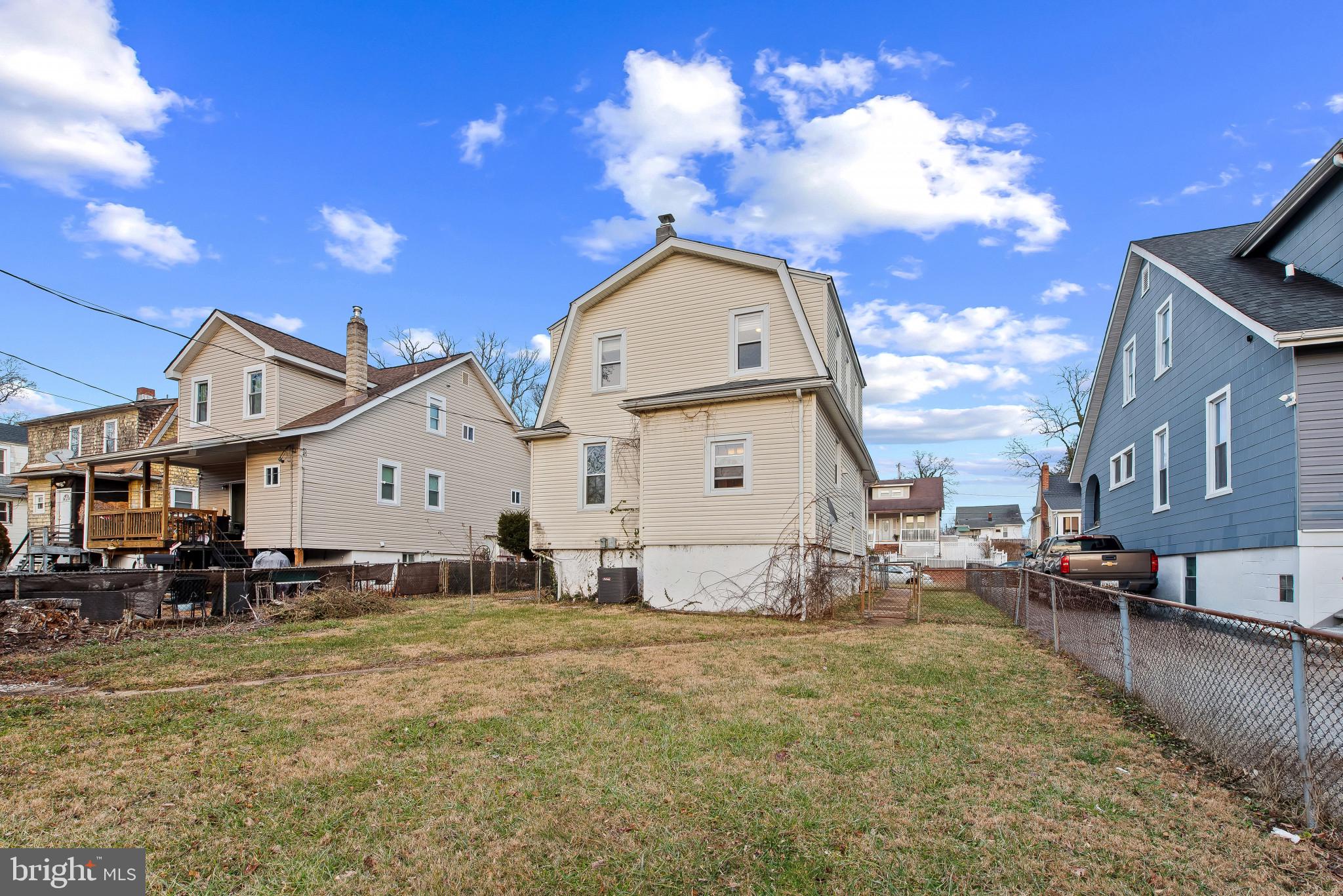 HOWARD PARK - Residential