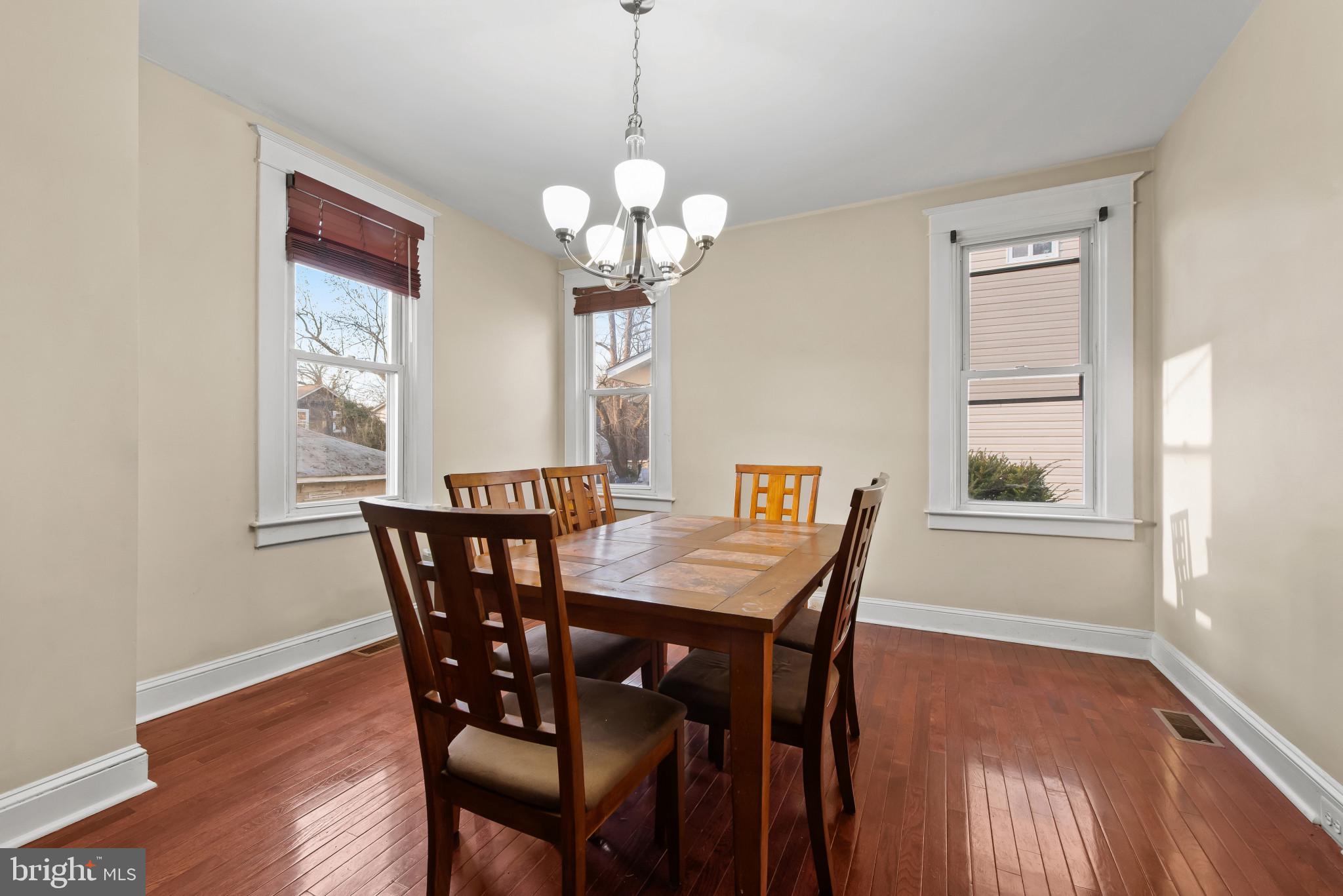 HOWARD PARK - Residential