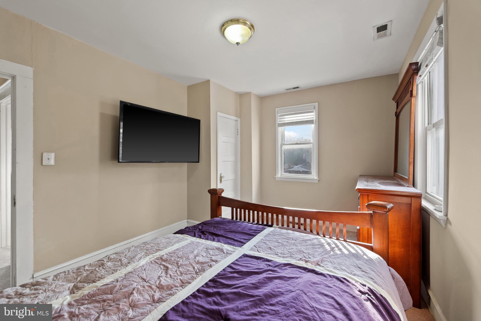 HOWARD PARK - Residential