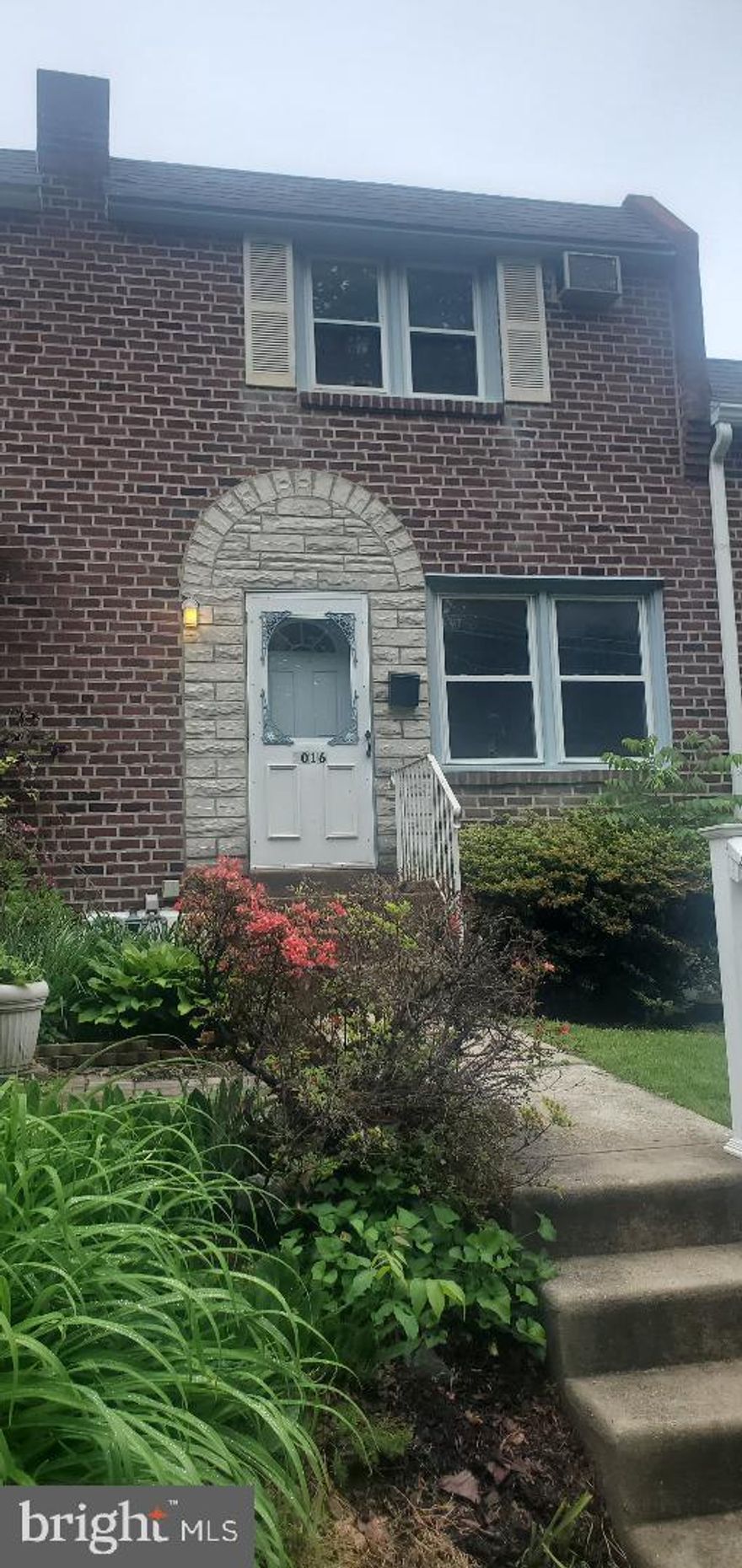 Nice 3bedroom 1 Bath Home with Central Air, Refinished hardwoods, fresh paint