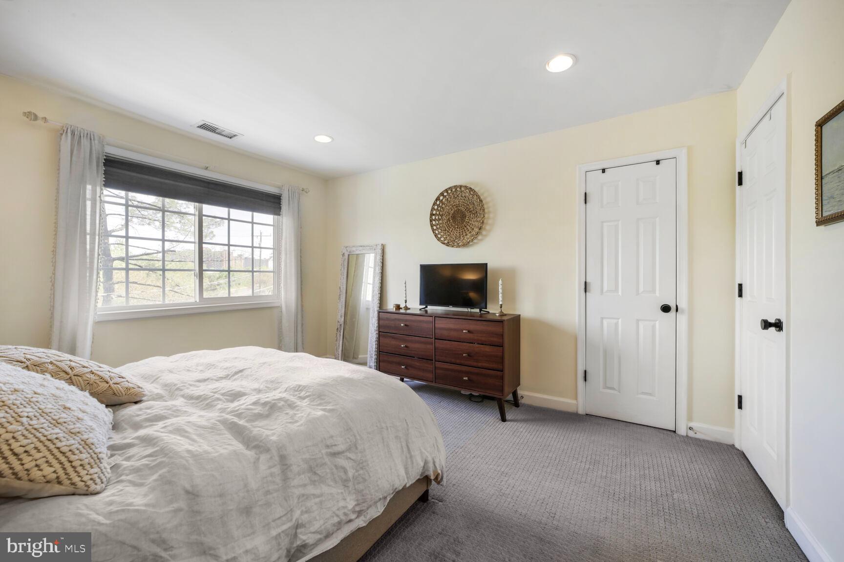 PARKSIDE AT ALEXANDRIA - Residential