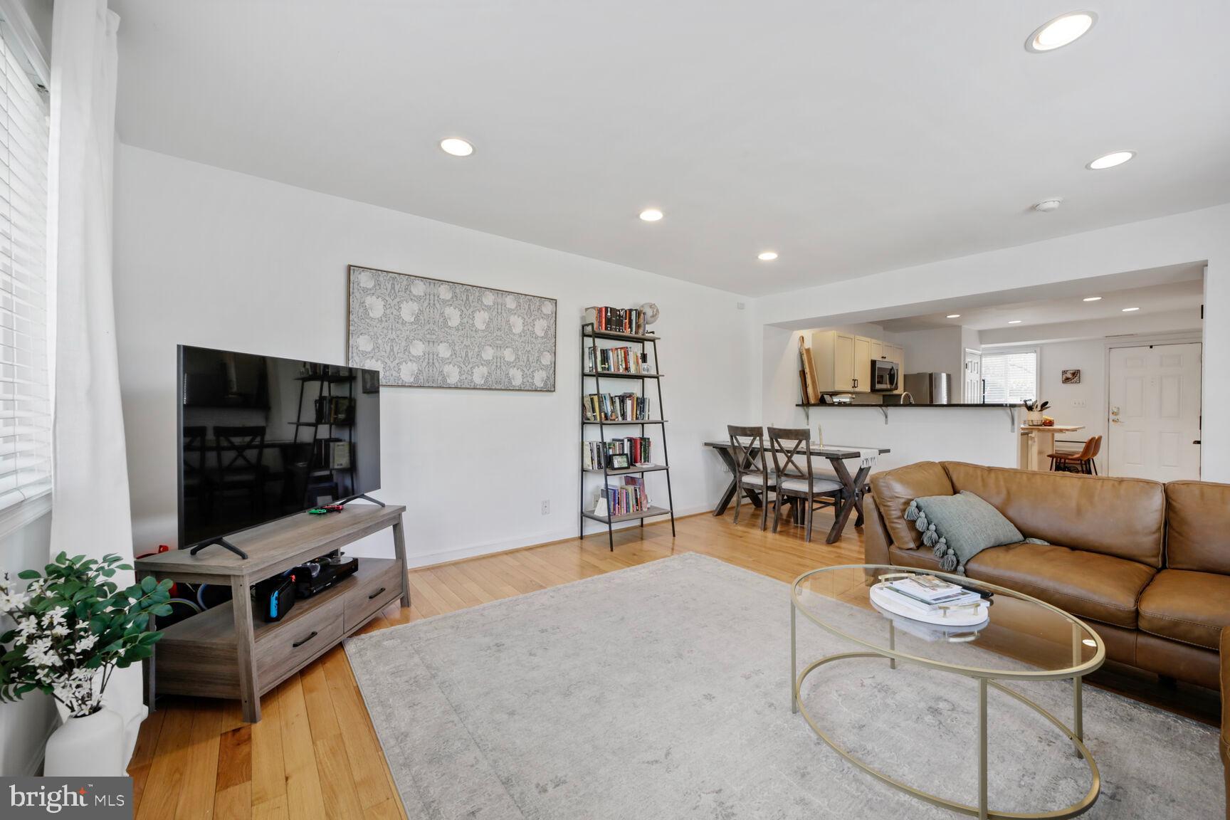 PARKSIDE AT ALEXANDRIA - Residential