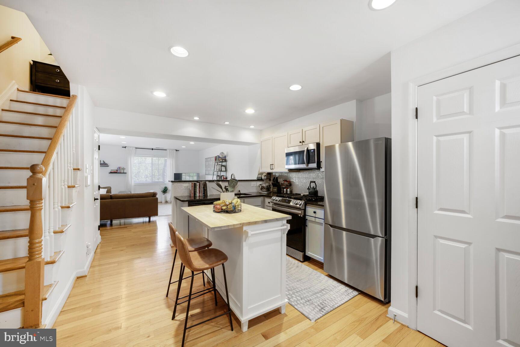 1617-B N VAN DORN STREET