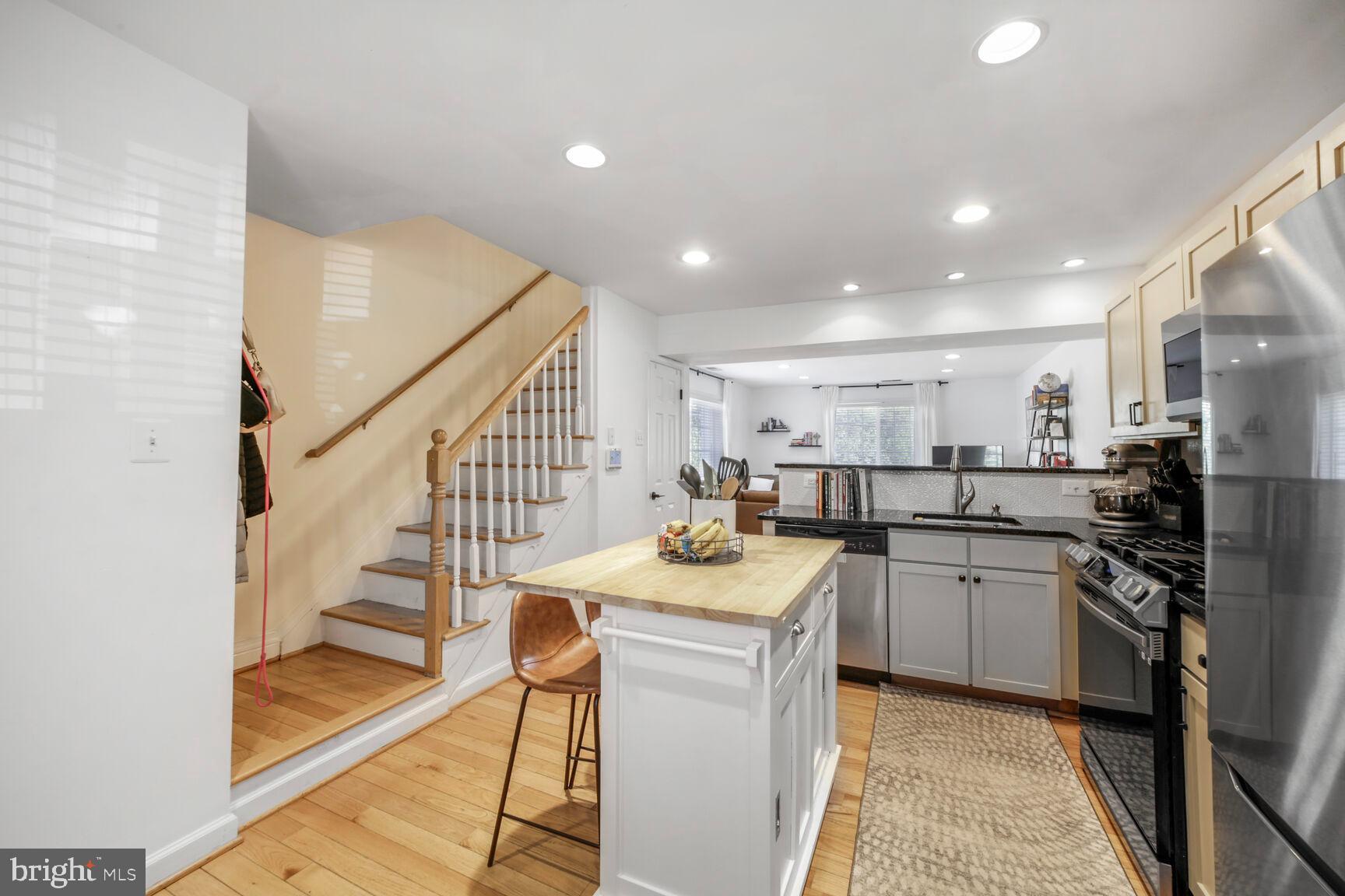 PARKSIDE AT ALEXANDRIA - Residential