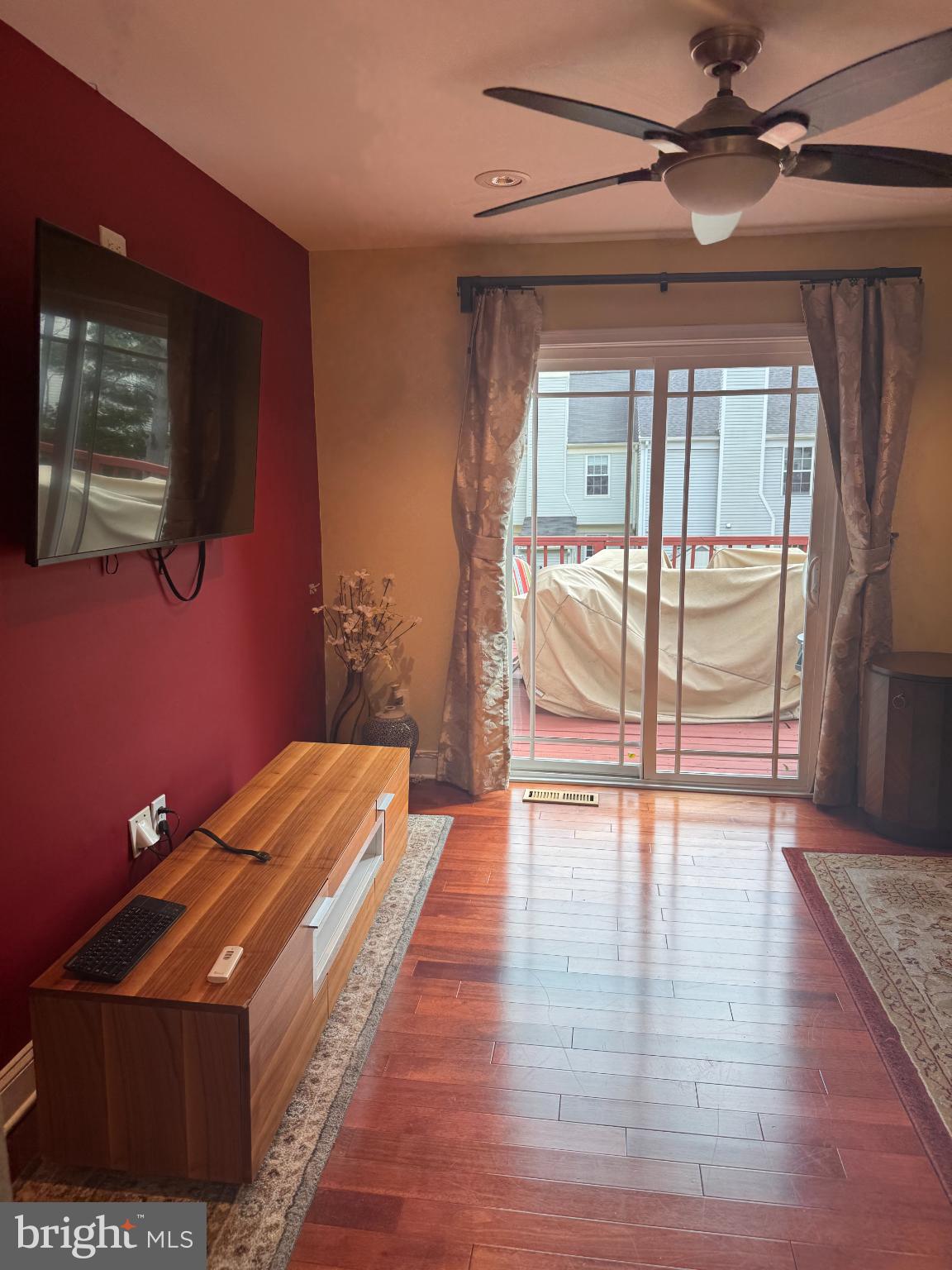 LONGMEAD - Residential Lease