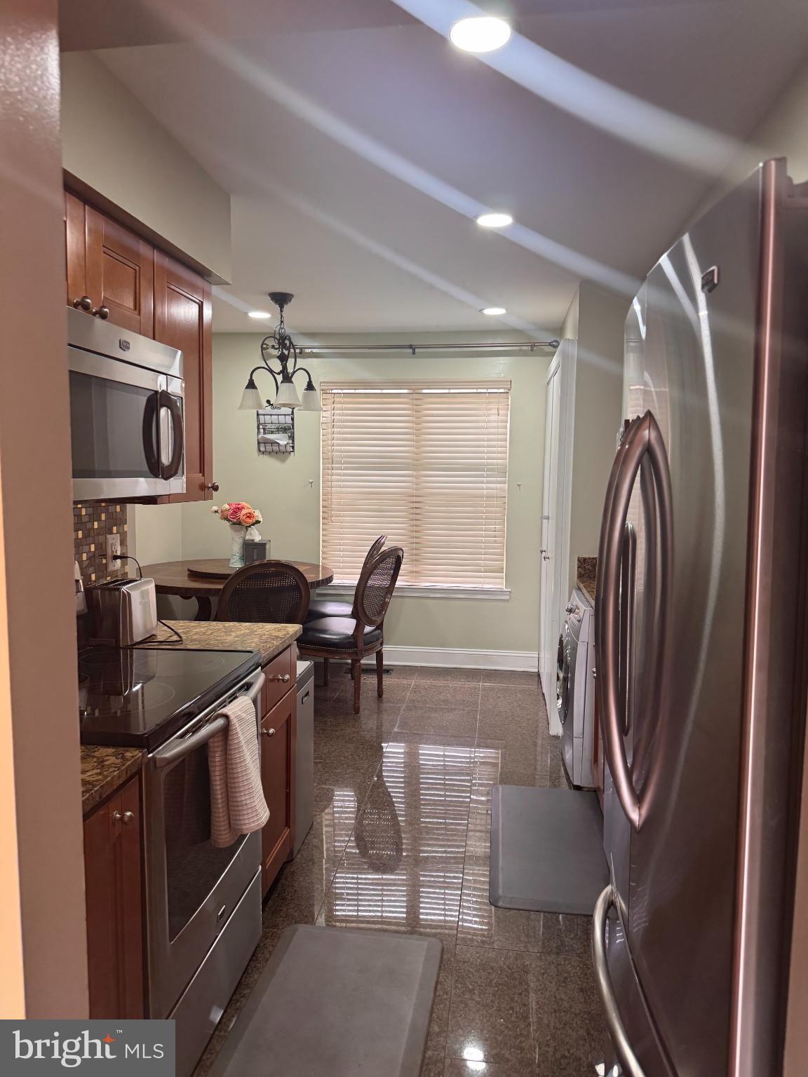 LONGMEAD - Residential Lease