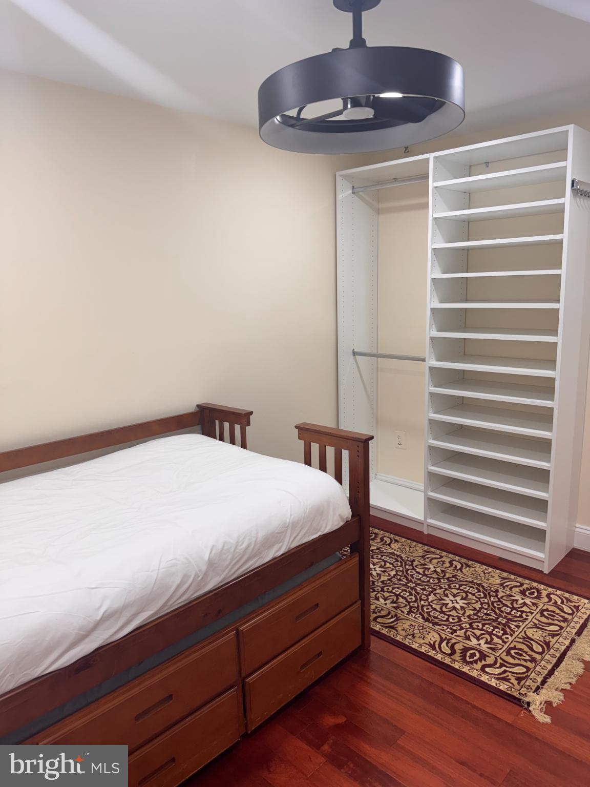 LONGMEAD - Residential Lease