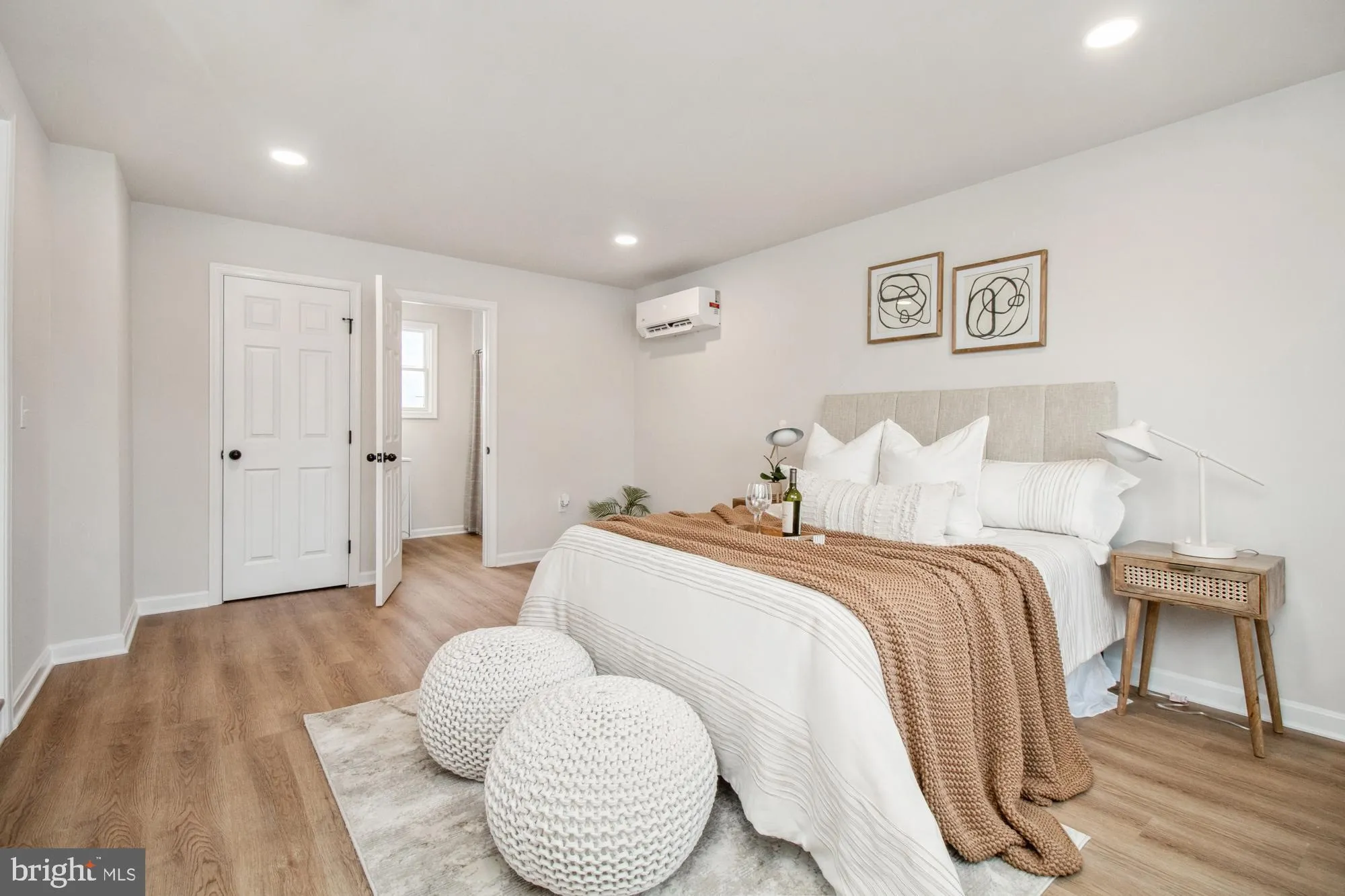 Dundalk, Maryland 21222, United States, 3 Bedrooms Bedrooms, ,4 BathroomsBathrooms,Residential,Pending,22870