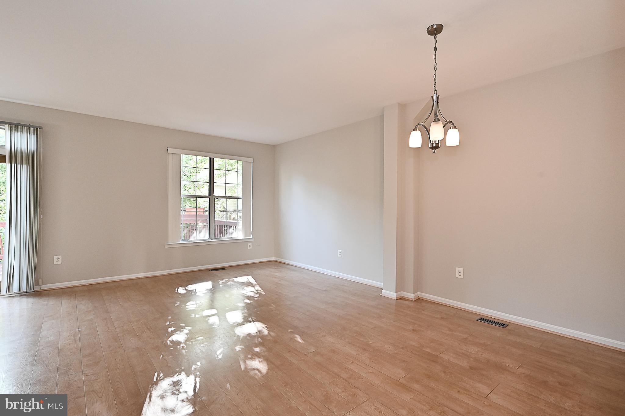 SULLY STATION - Residential