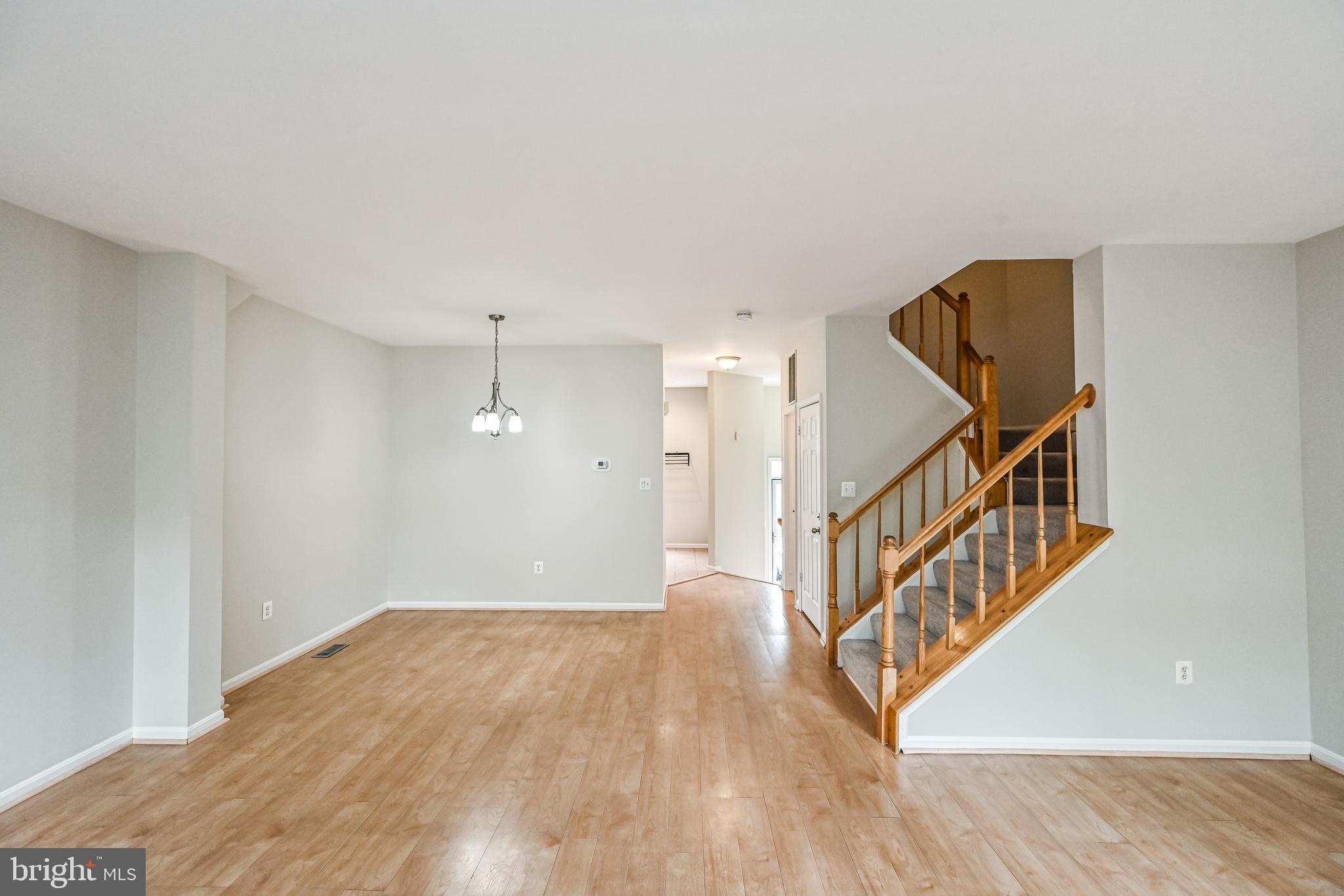 SULLY STATION - Residential