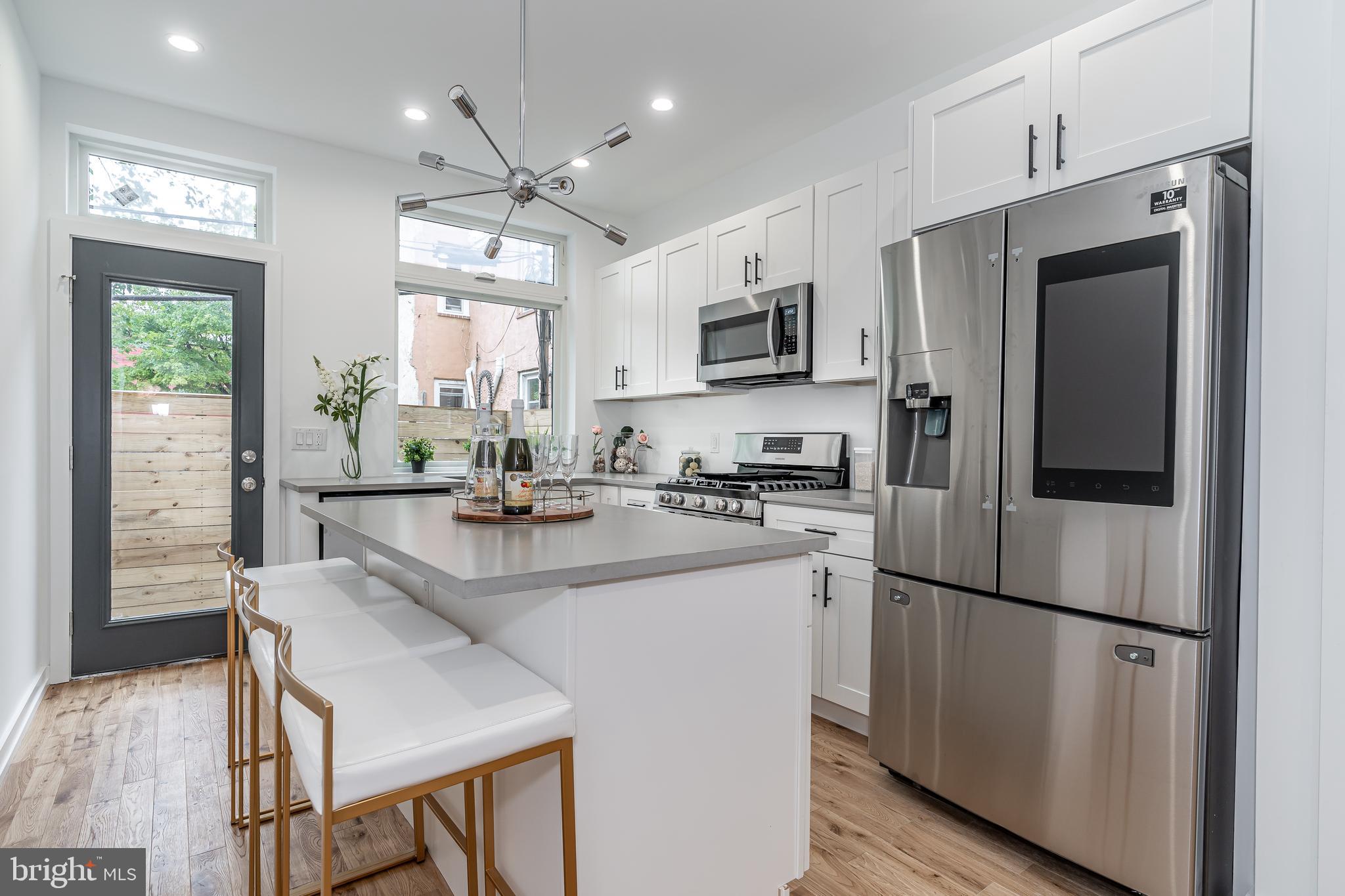 OLDE KENSINGTON - Residential