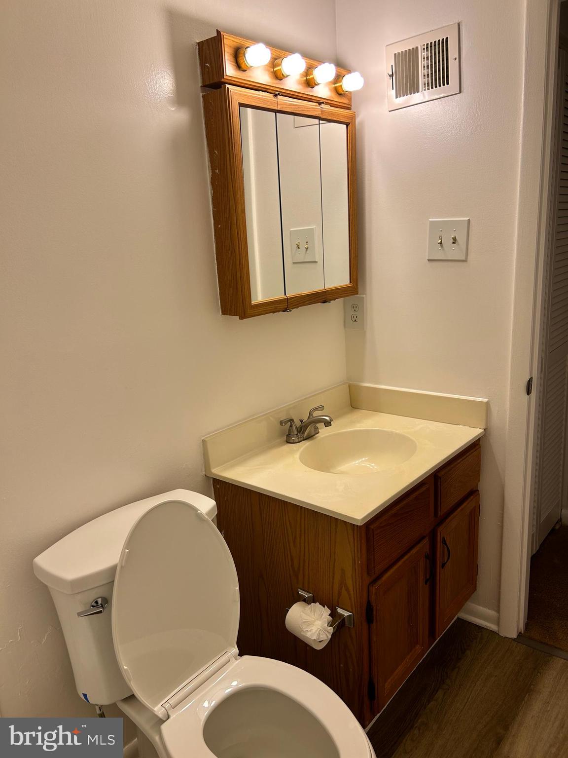 DEVON HILLS CONDO - Residential Lease