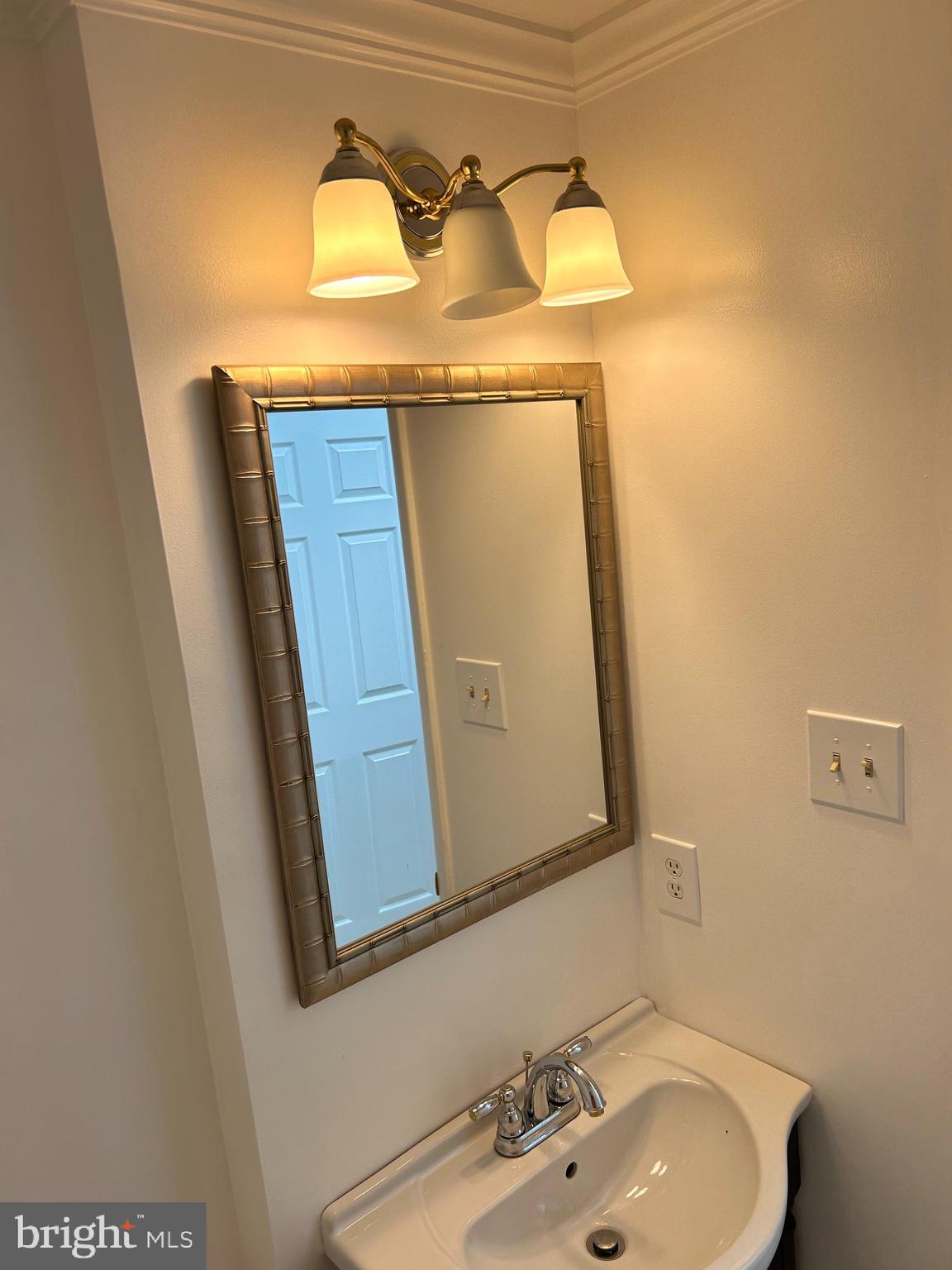 DEVON HILLS CONDO - Residential Lease