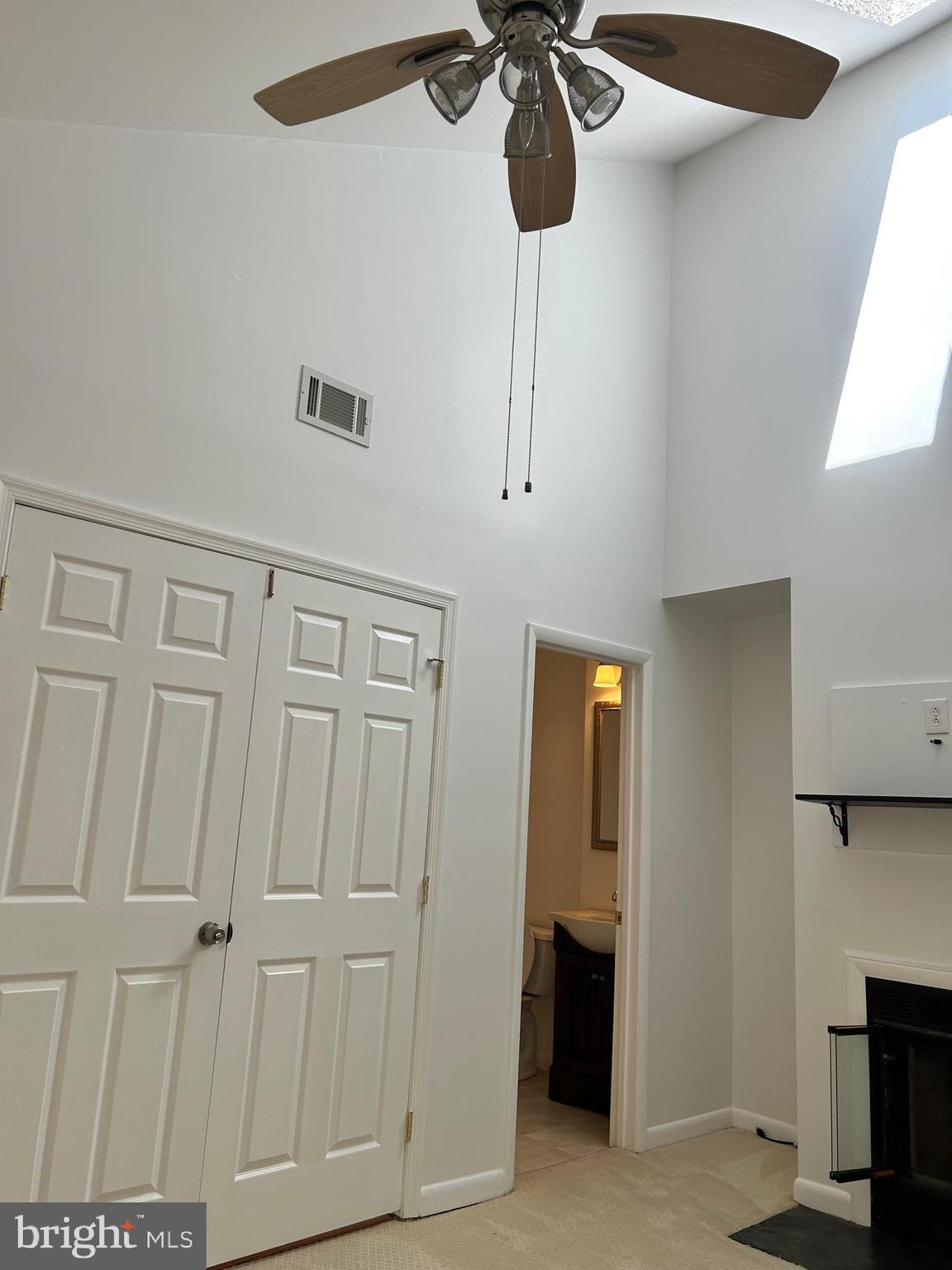 DEVON HILLS CONDO - Residential Lease