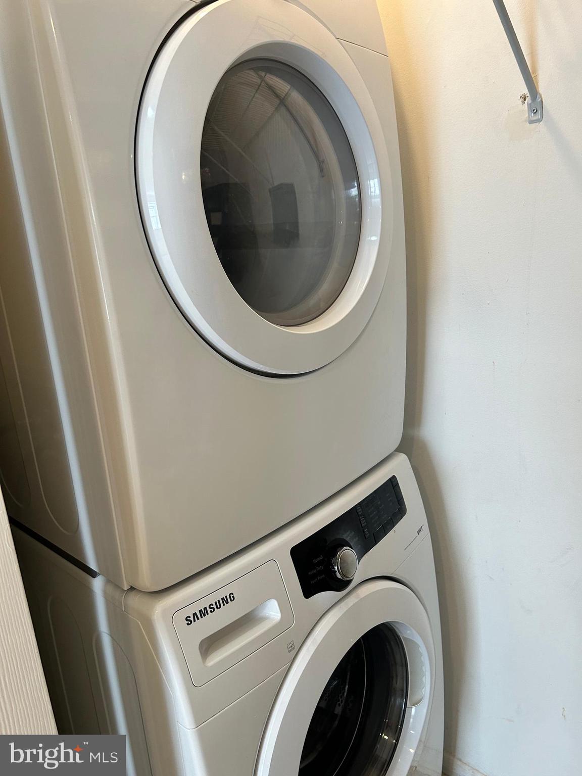 DEVON HILLS CONDO - Residential Lease