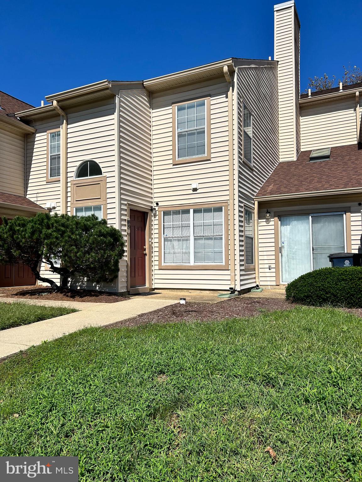 DEVON HILLS CONDO - Residential Lease