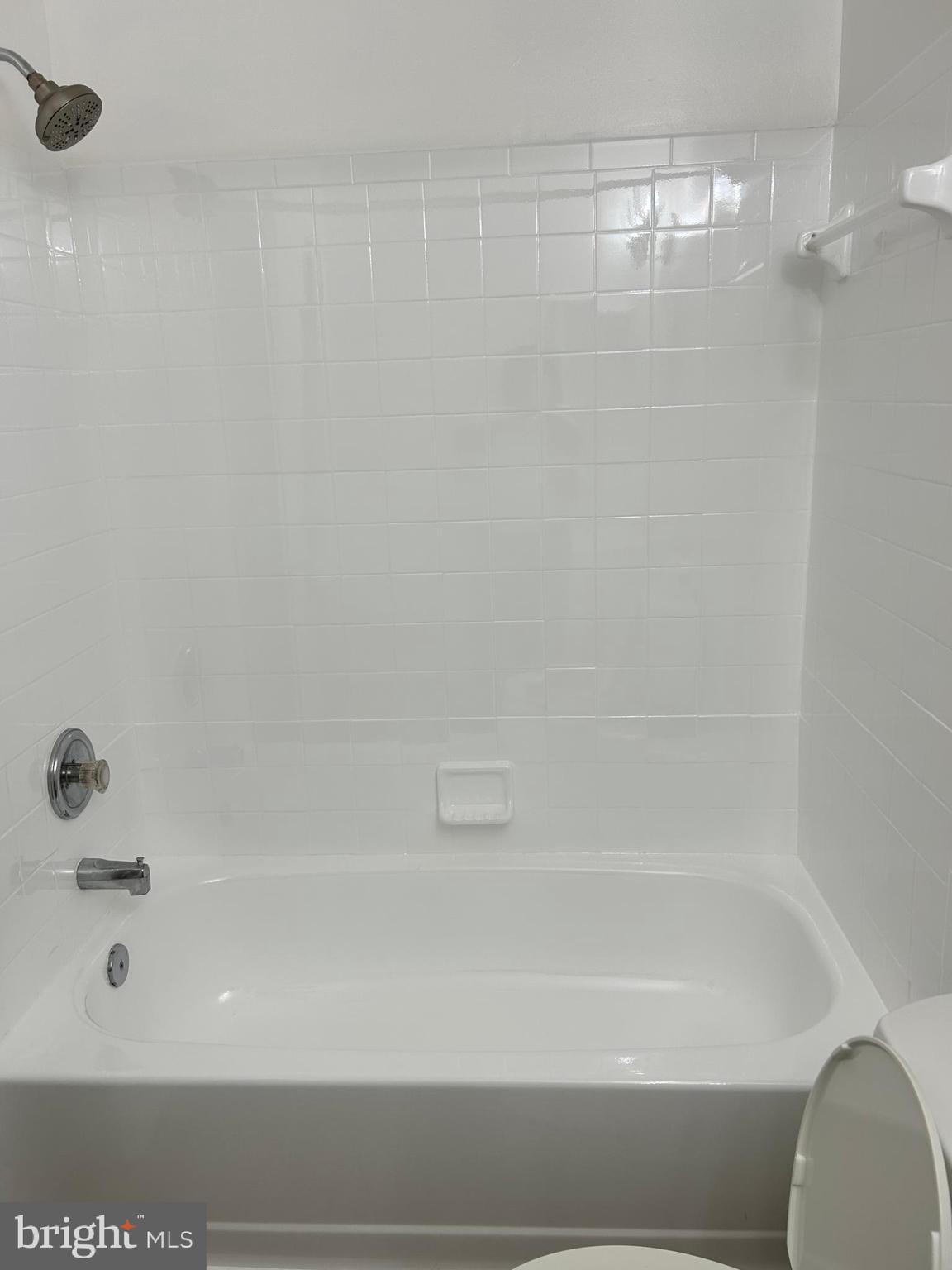 DEVON HILLS CONDO - Residential Lease