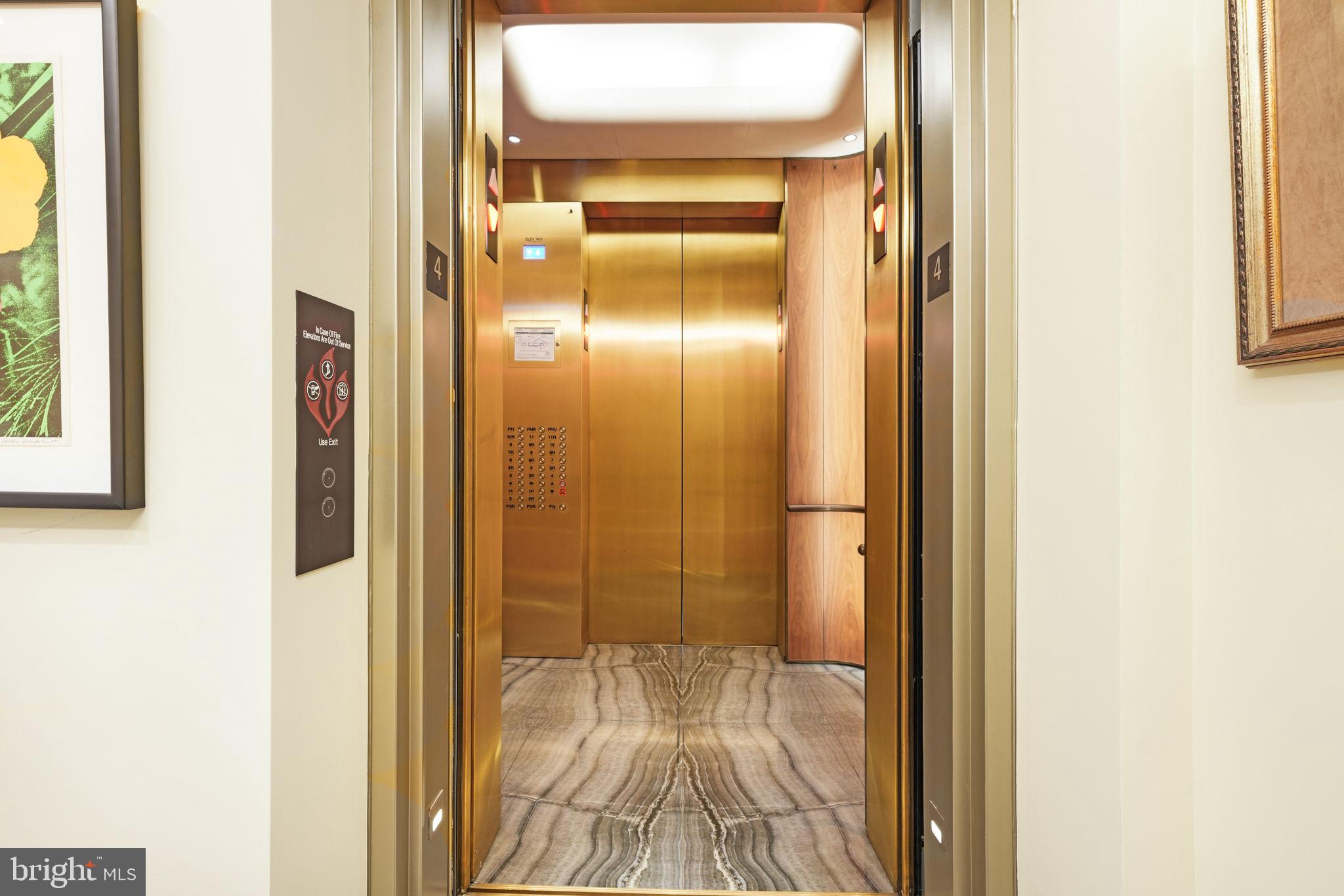 601 WHARF STREET SW 402