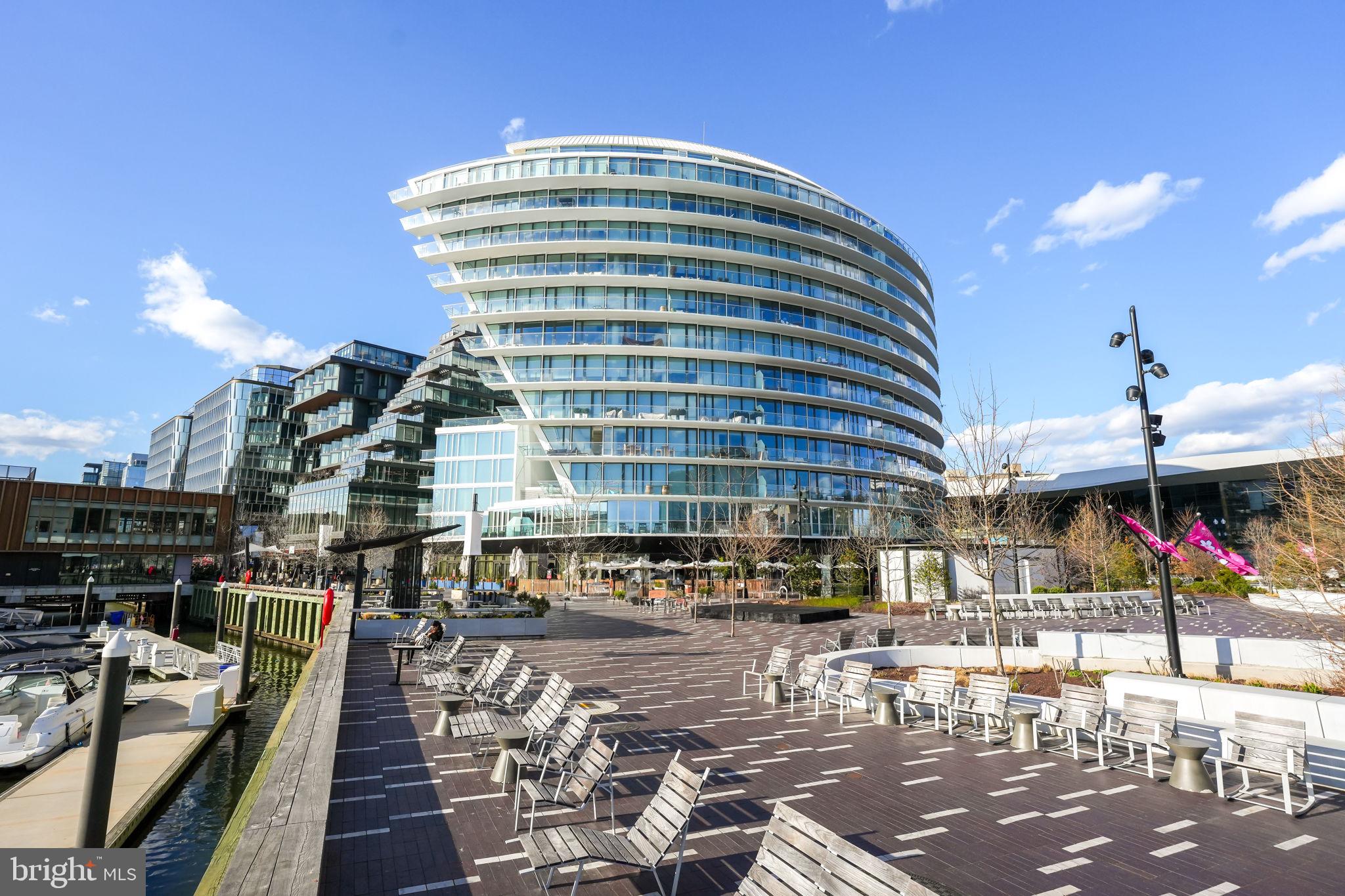 601 WHARF STREET SW 402