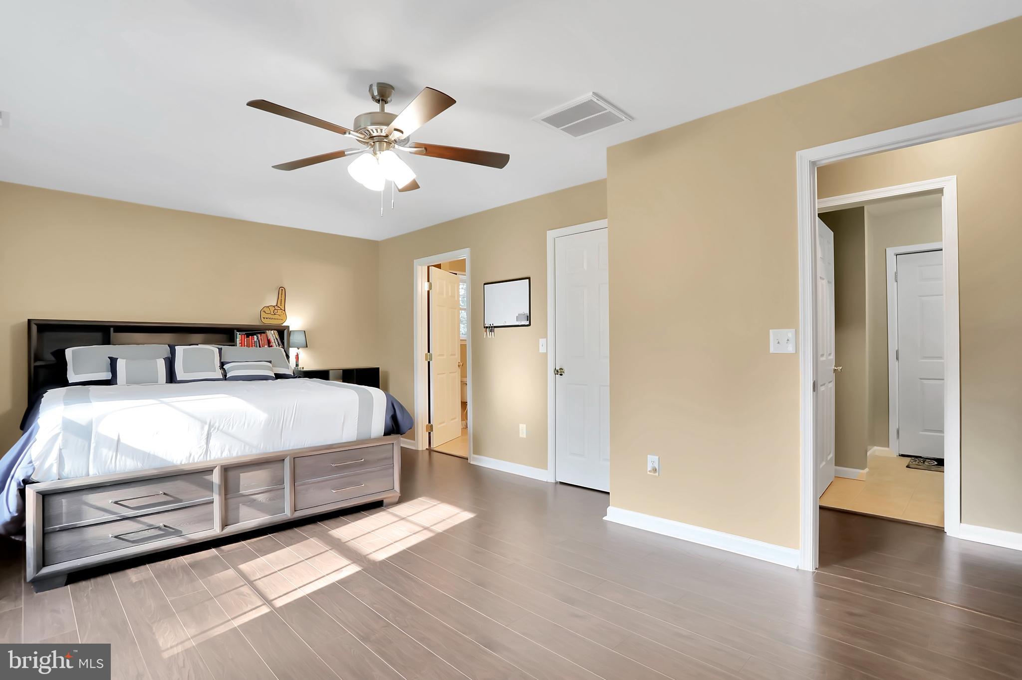 OAK BREEZE - Residential