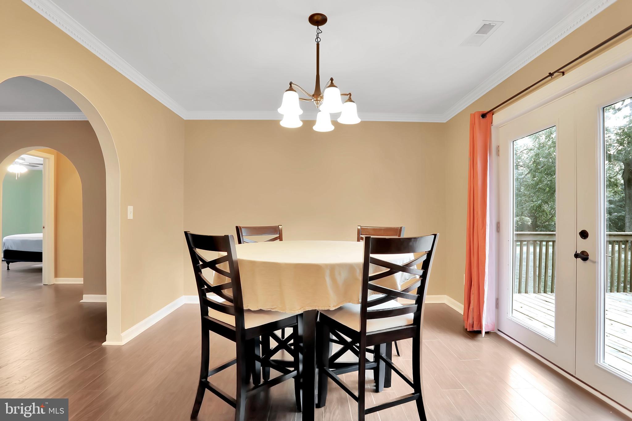 OAK BREEZE - Residential