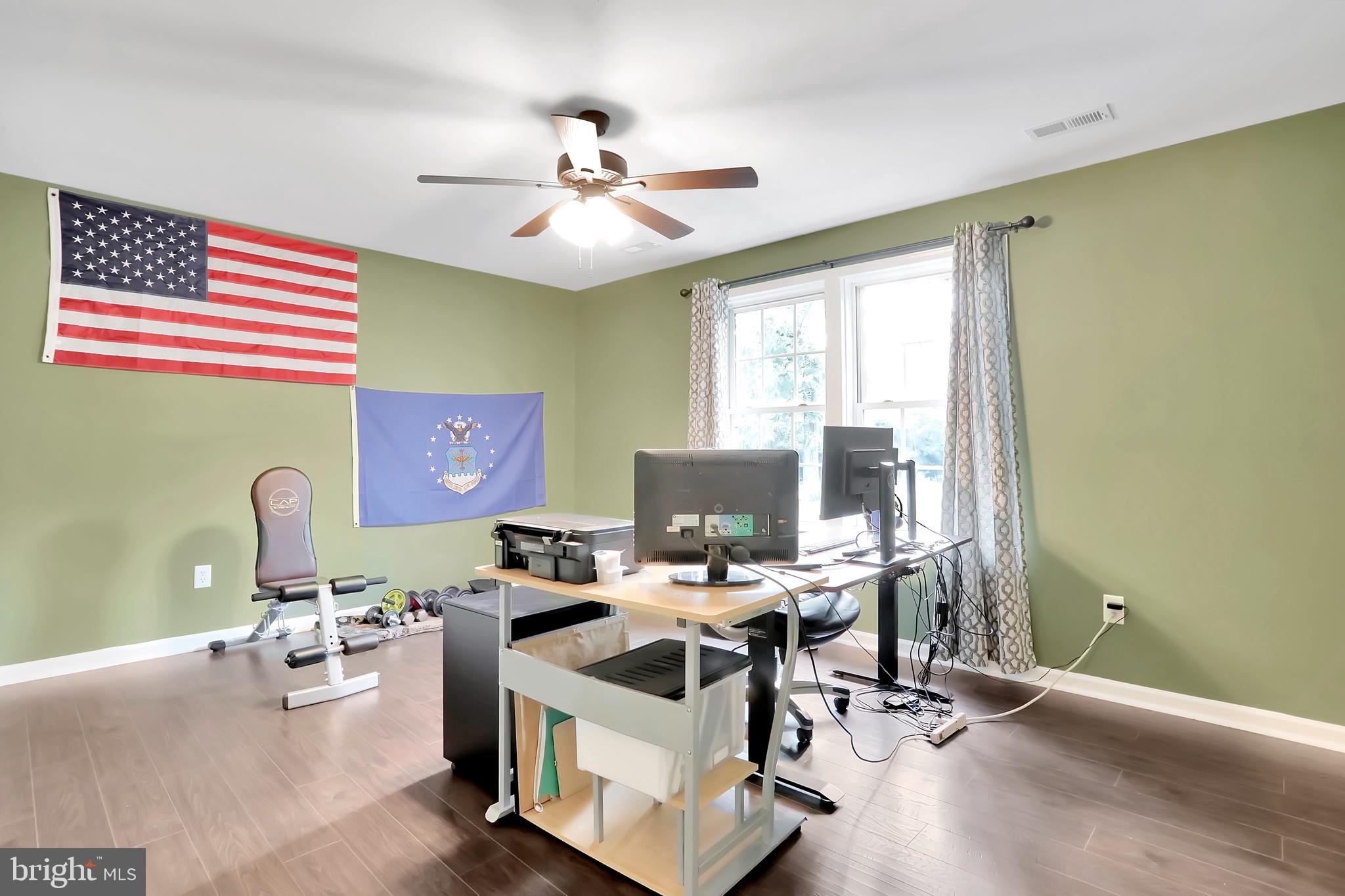 OAK BREEZE - Residential