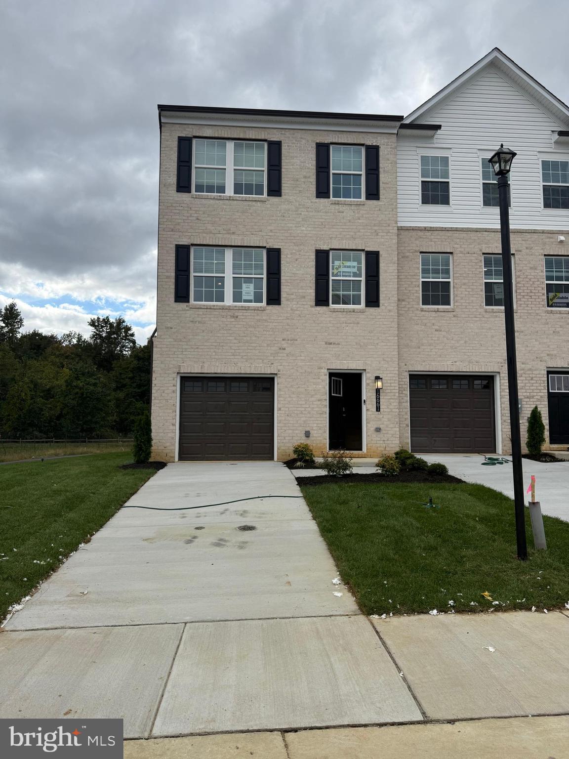 SPRING HILLS - Residential Lease