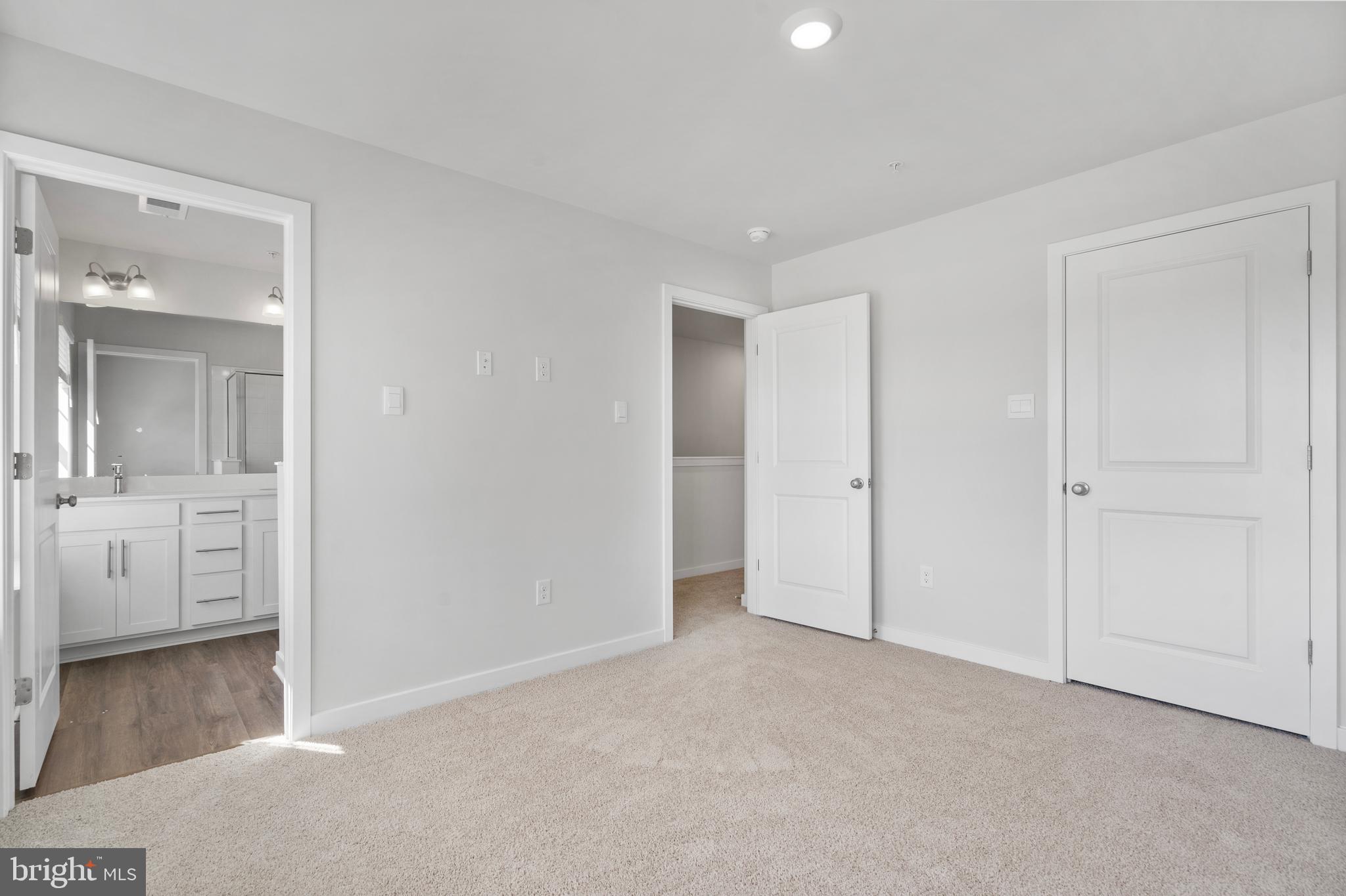 SPRING HILLS - Residential Lease