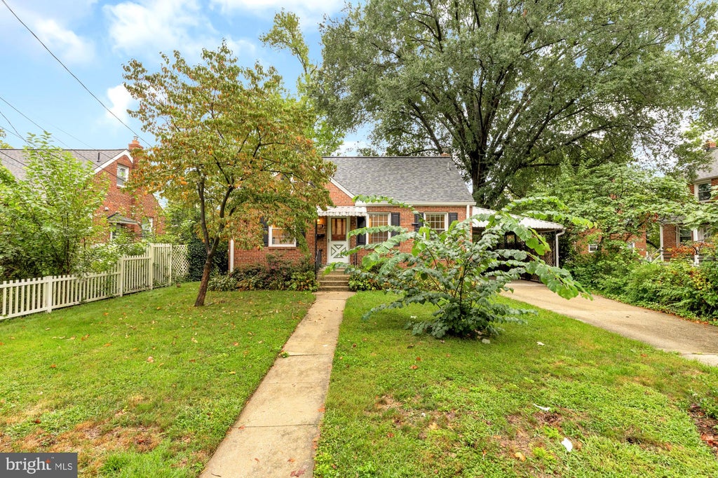 Photo of 9101 48th Place, COLLEGE PARK, MD 20740 (MLS # MDPG2213984)