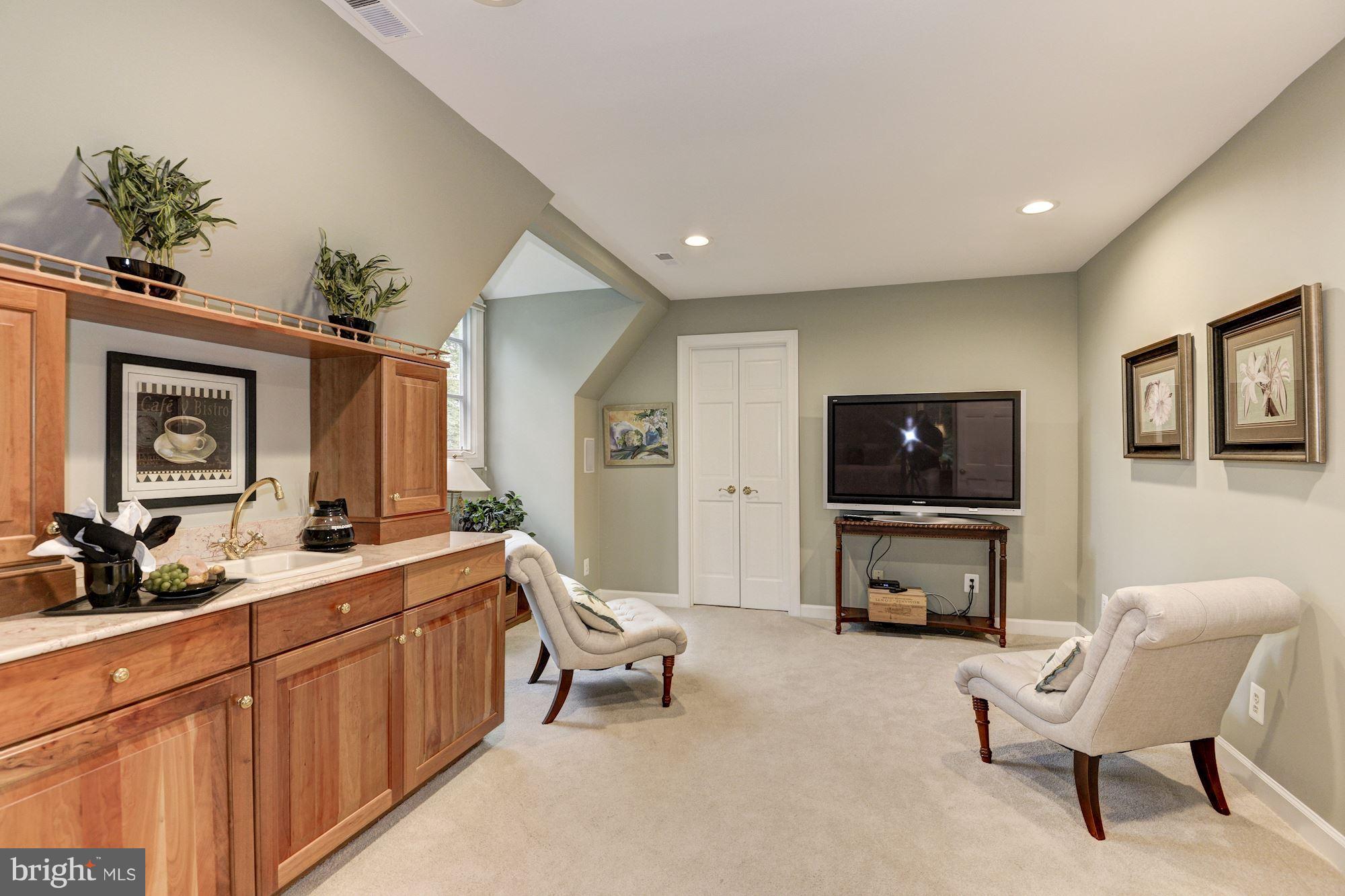 LANGLEY FOREST - Residential