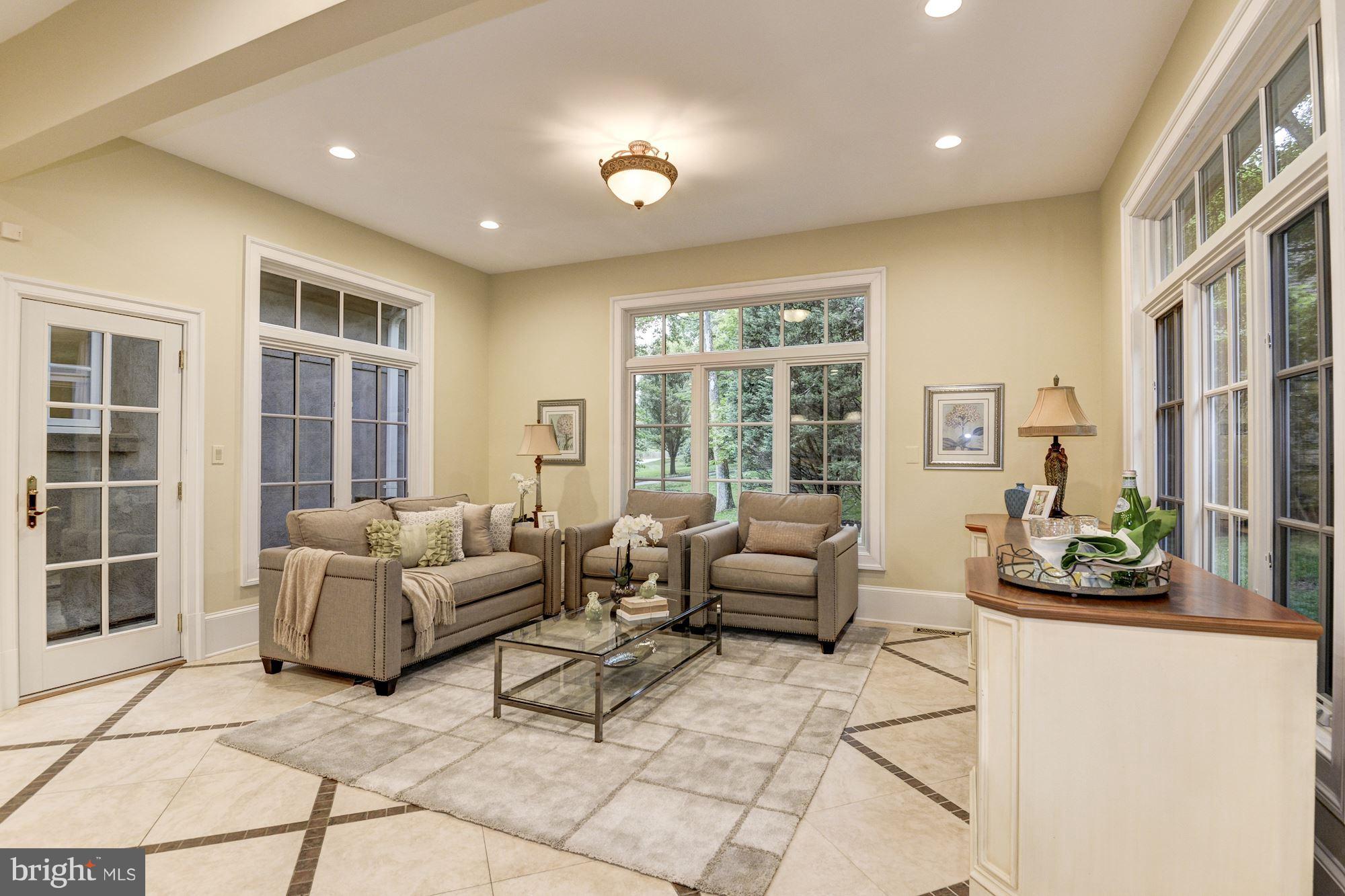 LANGLEY FOREST - Residential