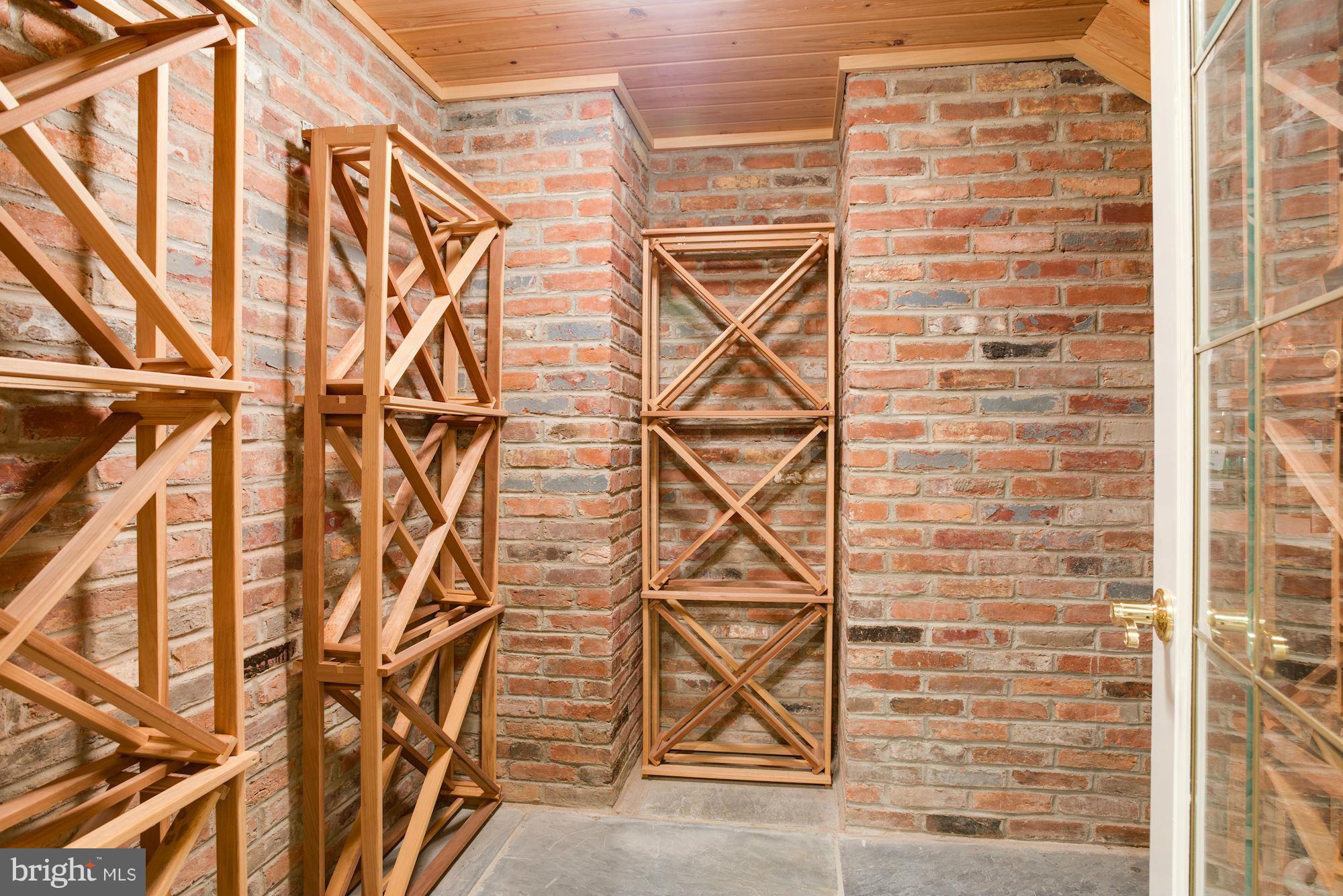 LANGLEY FOREST - Residential