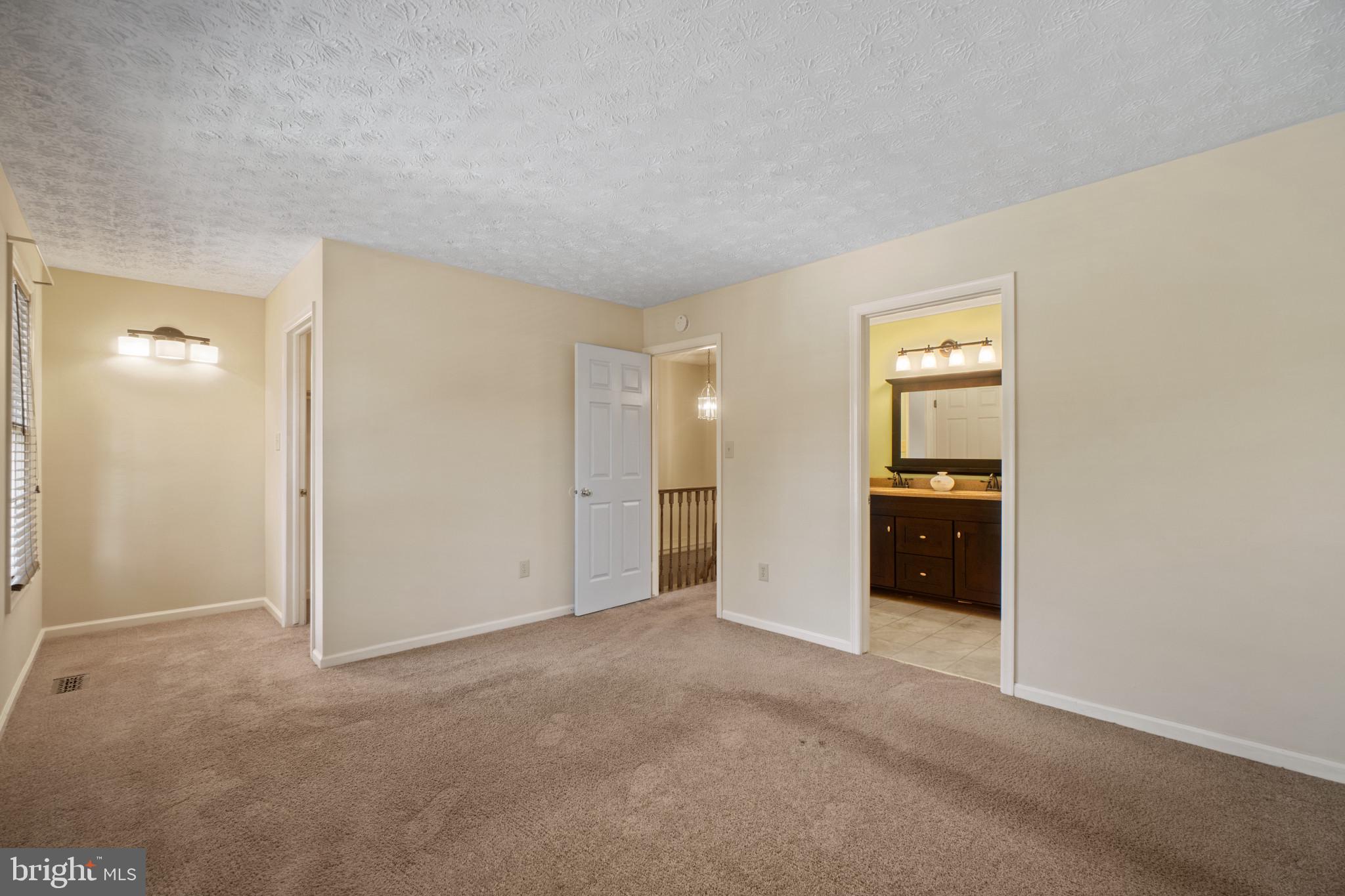 SEVEN OAKS - Residential