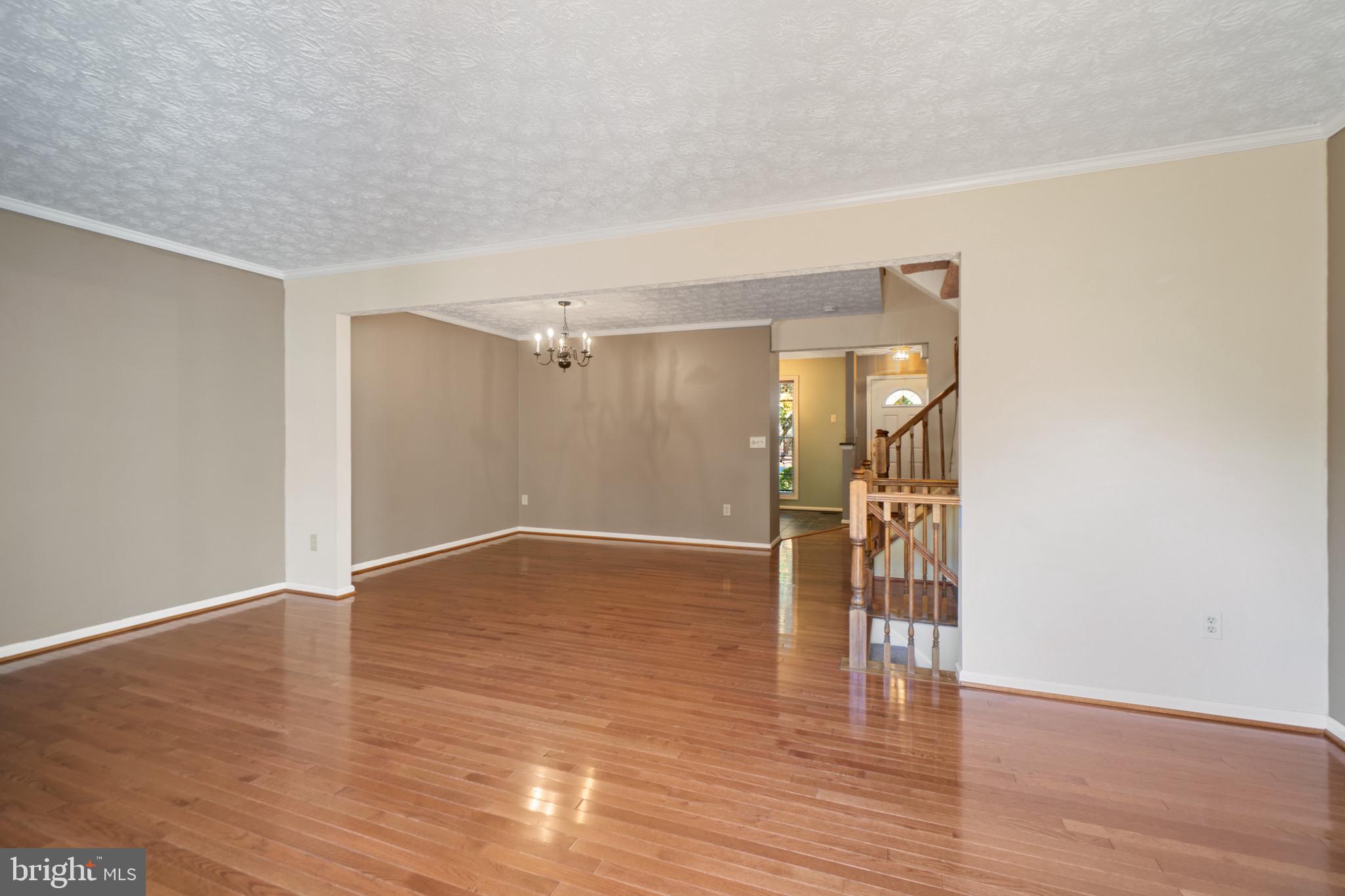 SEVEN OAKS - Residential