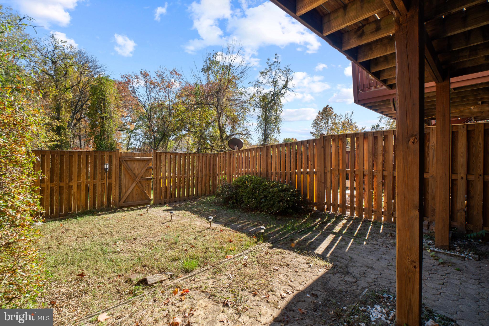 SEVEN OAKS - Residential