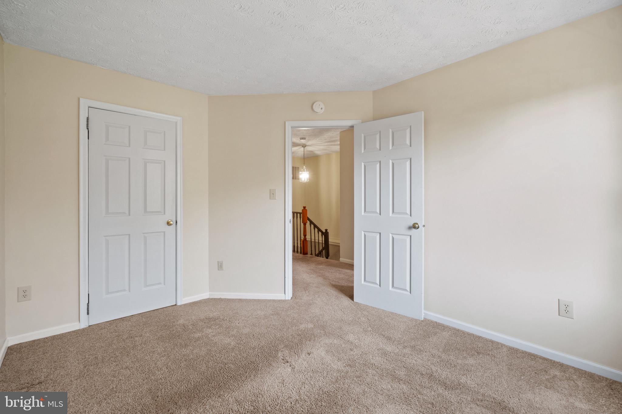 SEVEN OAKS - Residential