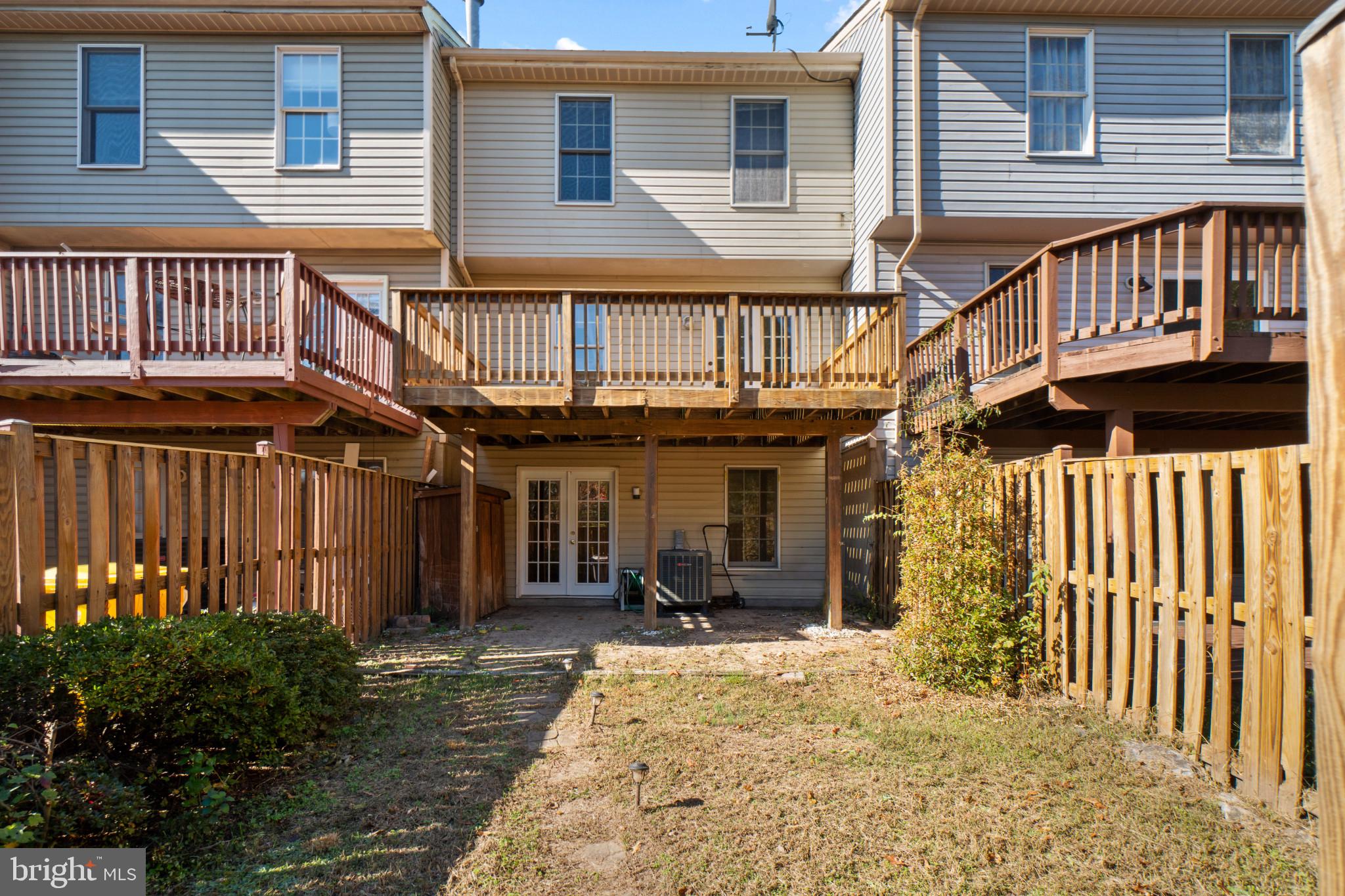 SEVEN OAKS - Residential