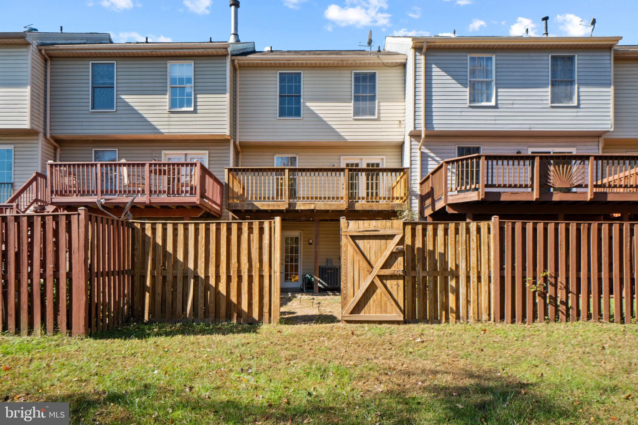 SEVEN OAKS - Residential