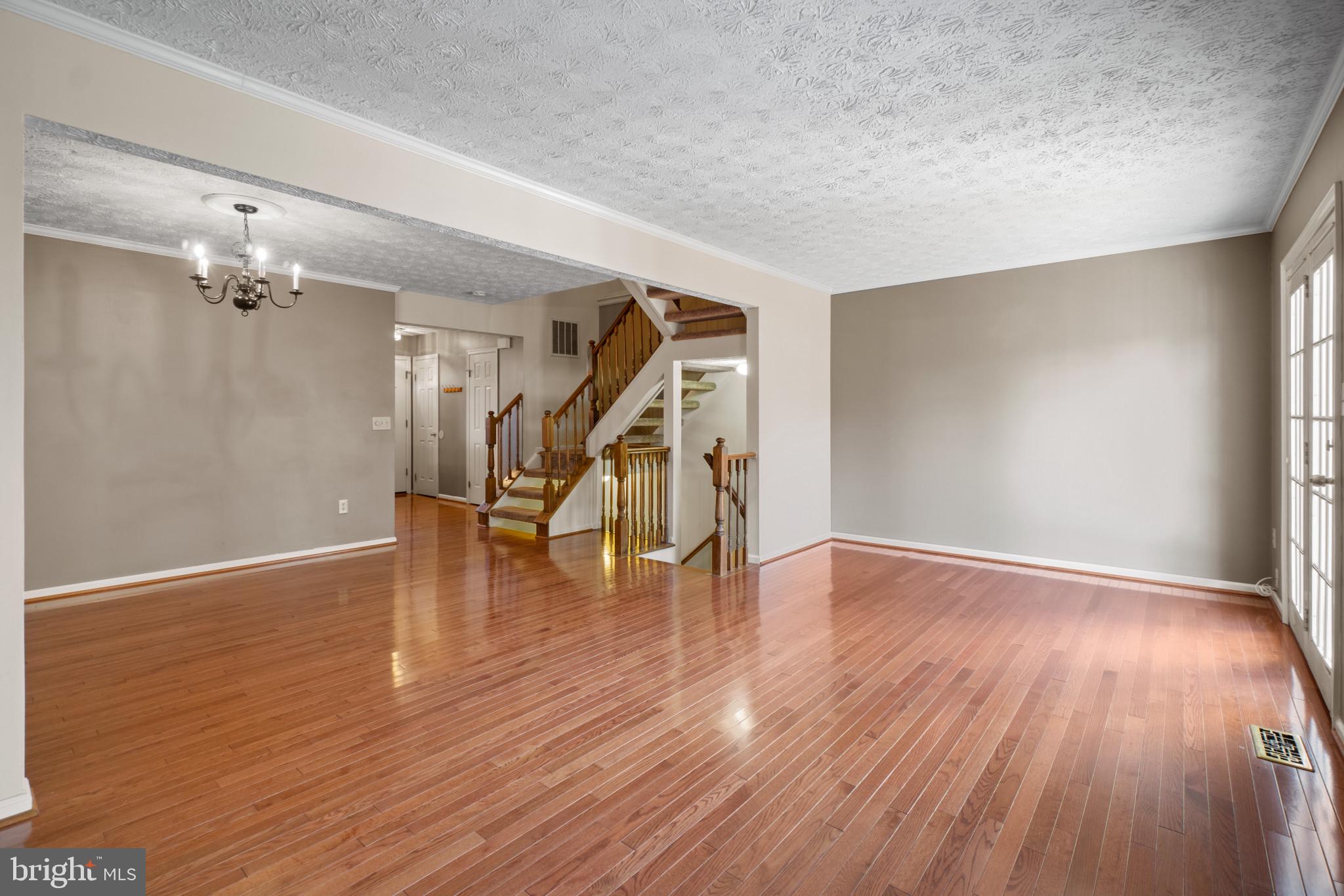 SEVEN OAKS - Residential