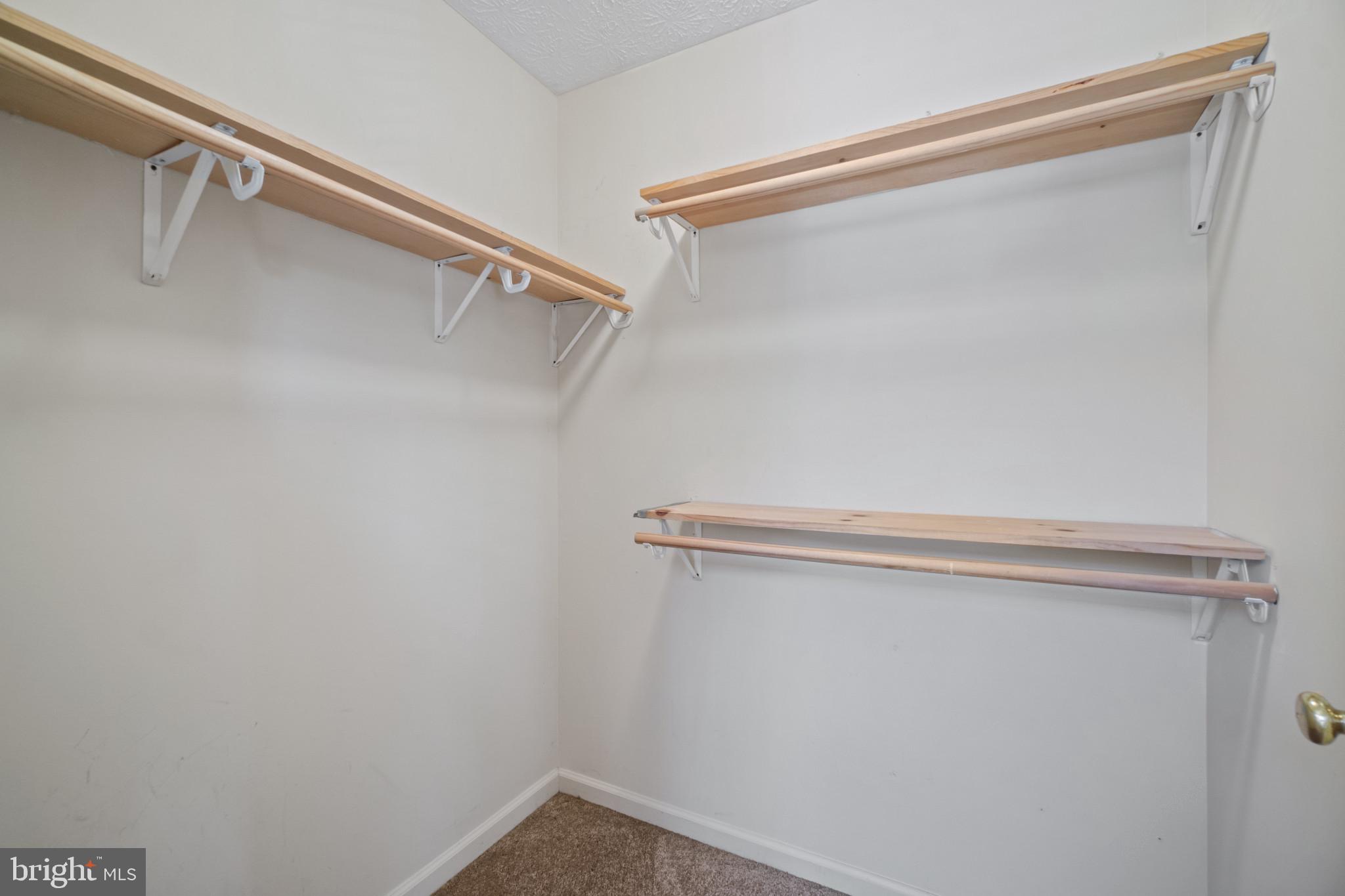 SEVEN OAKS - Residential