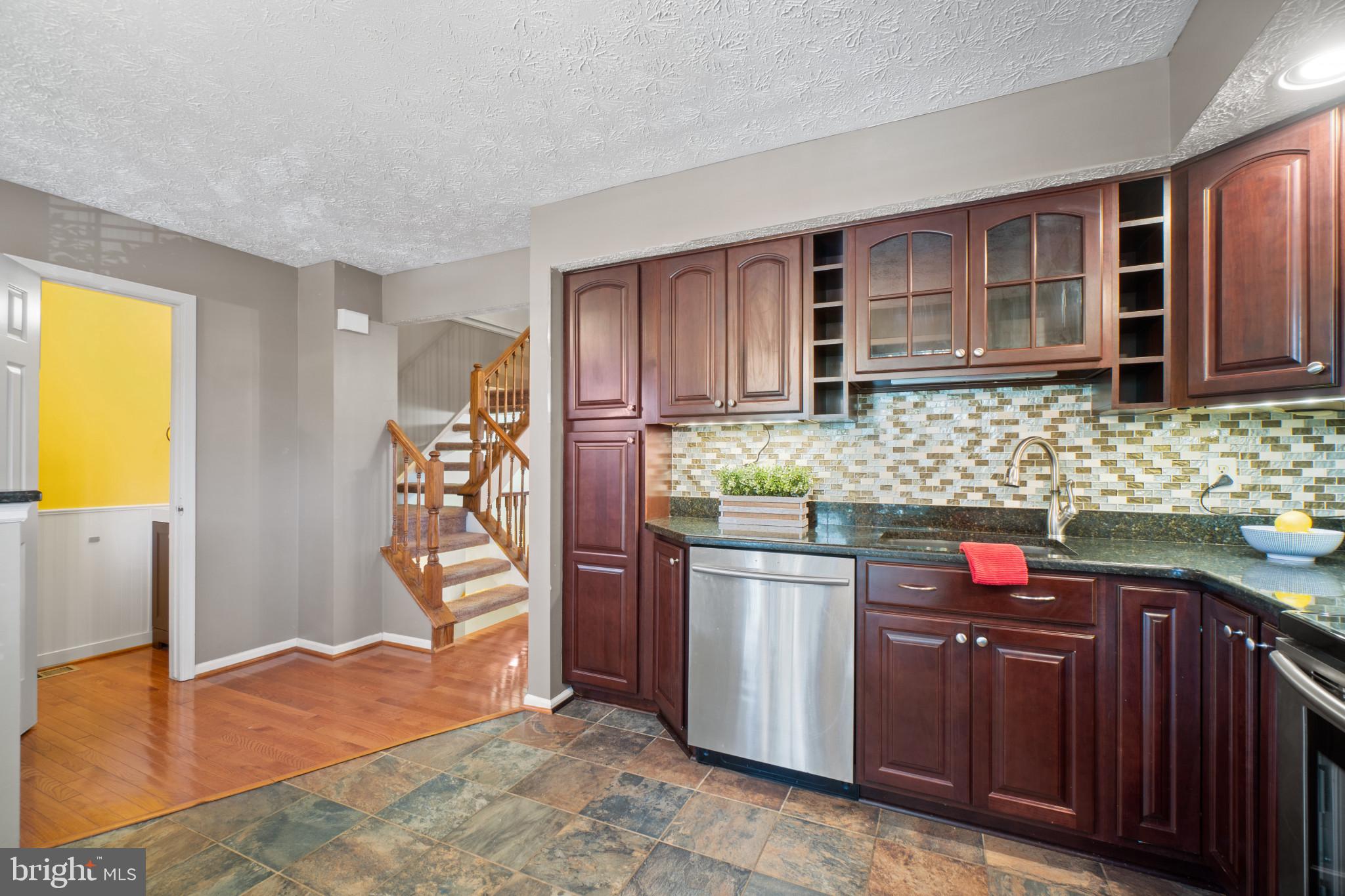 SEVEN OAKS - Residential