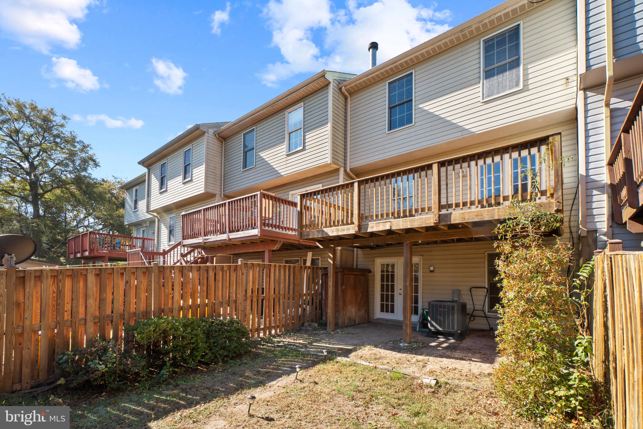 SEVEN OAKS - Residential