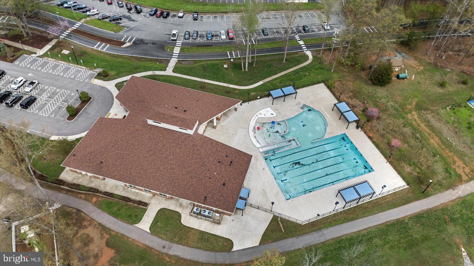 LAKE OF THE WOODS - Residential Lease